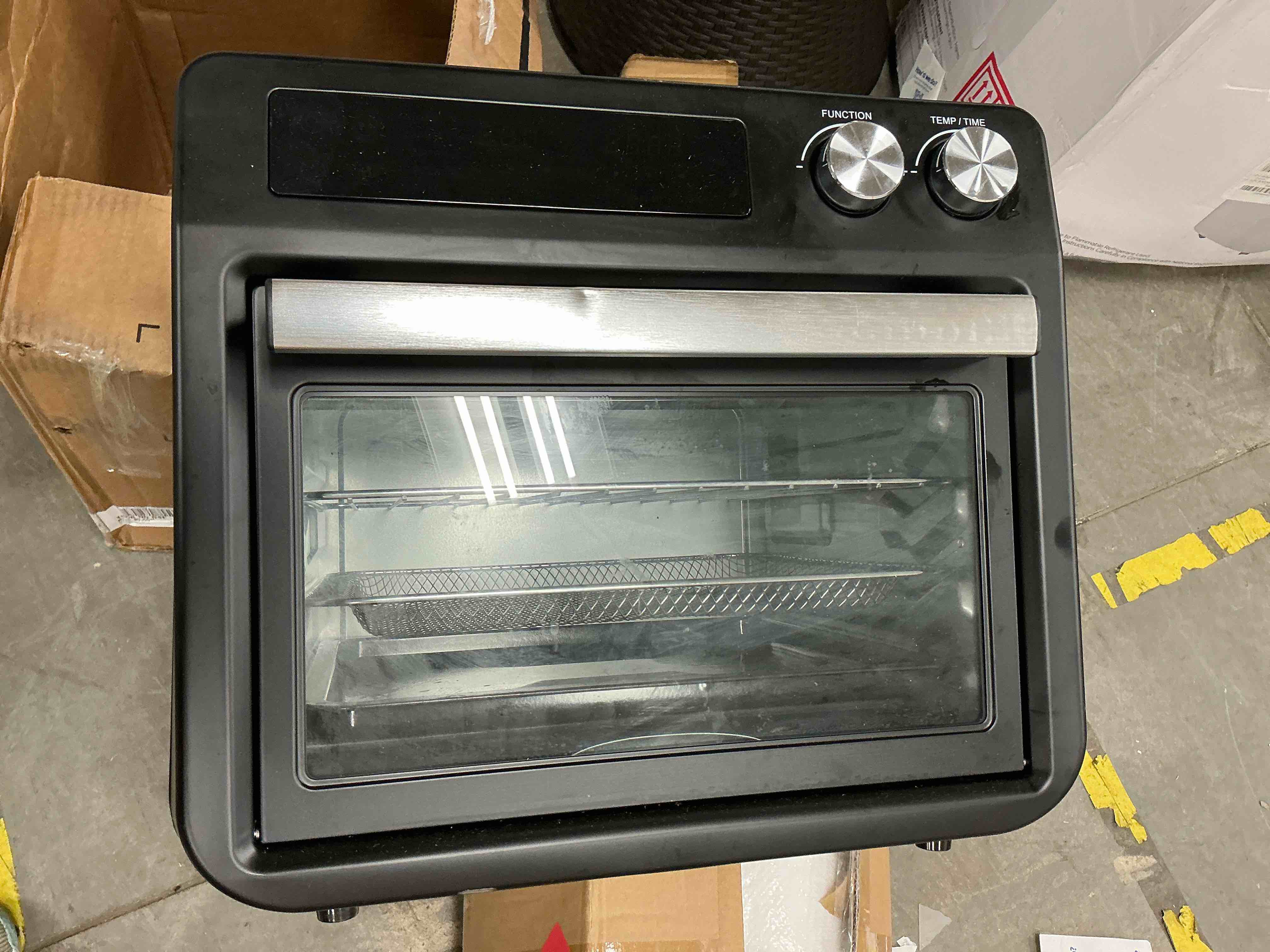 Condition photo showing Good Condition for 26qt air fryer oven,oil-less digital touchscreen toaster oven with 10-in-1 multi function&custom mode, visible window , 1800w,black