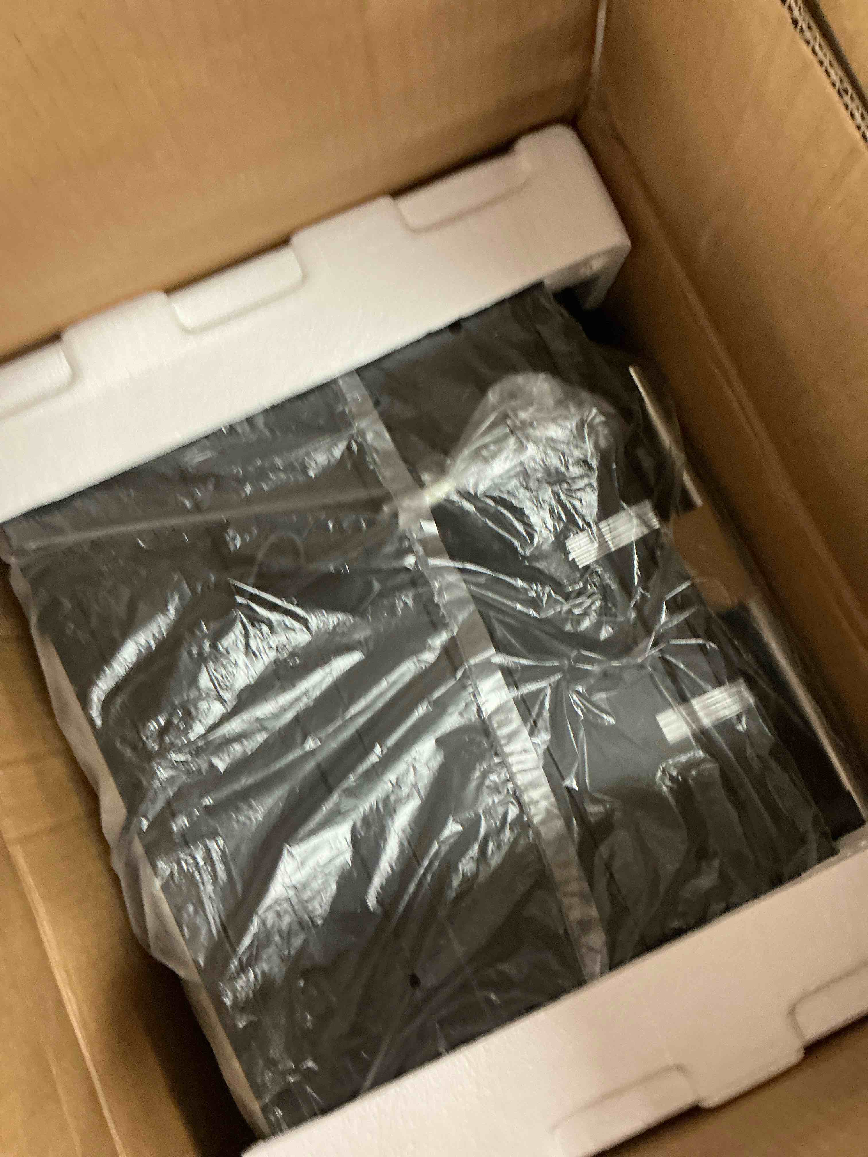 https://s3.amazonaws.com/lotting-images-prod/EmanualPiazza/PNK4207833_1780692392769.jpeg