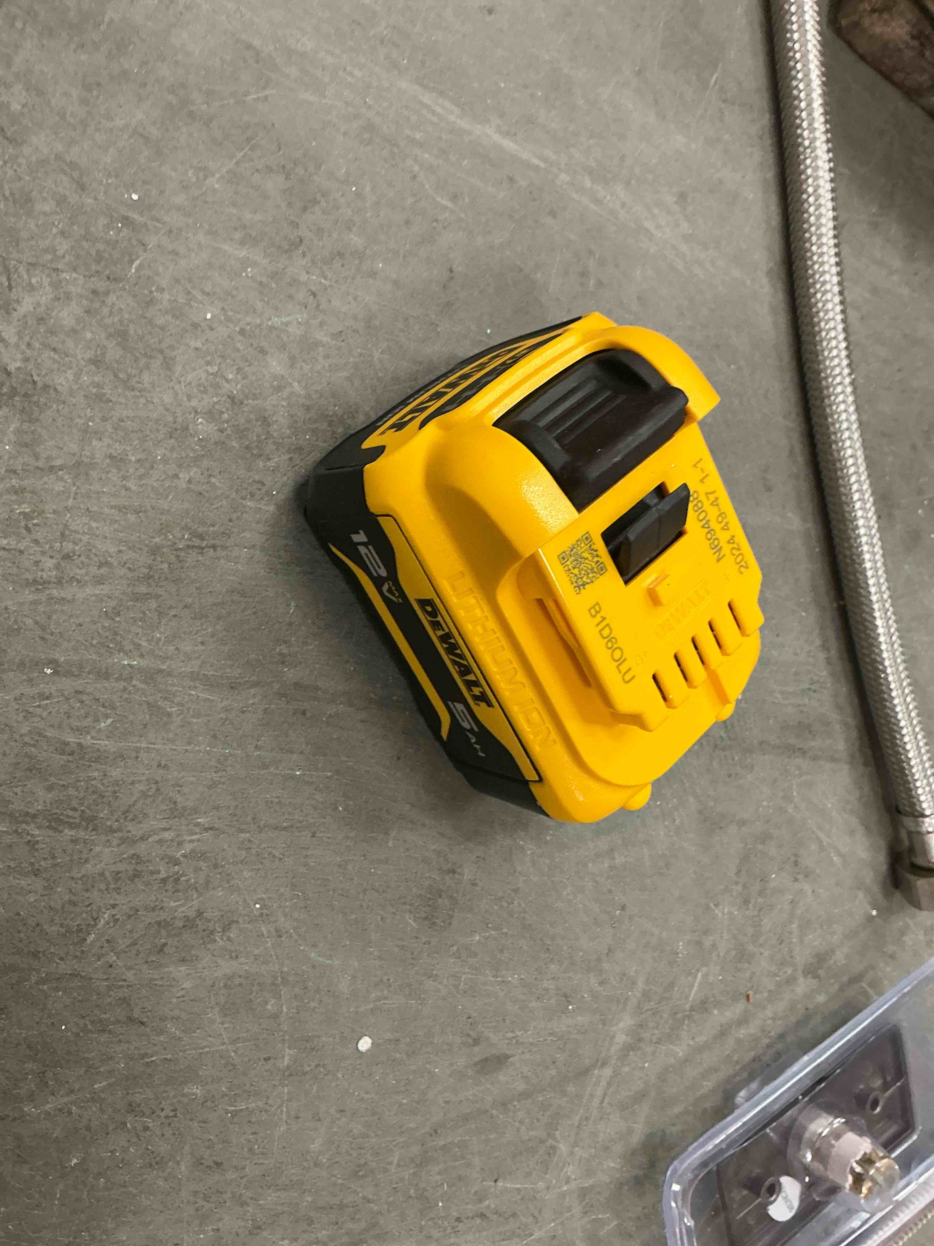 Condition photo showing Good Condition for dewalt 12 -volt 1 -pack lithium-ion ( 5 ah battery )
