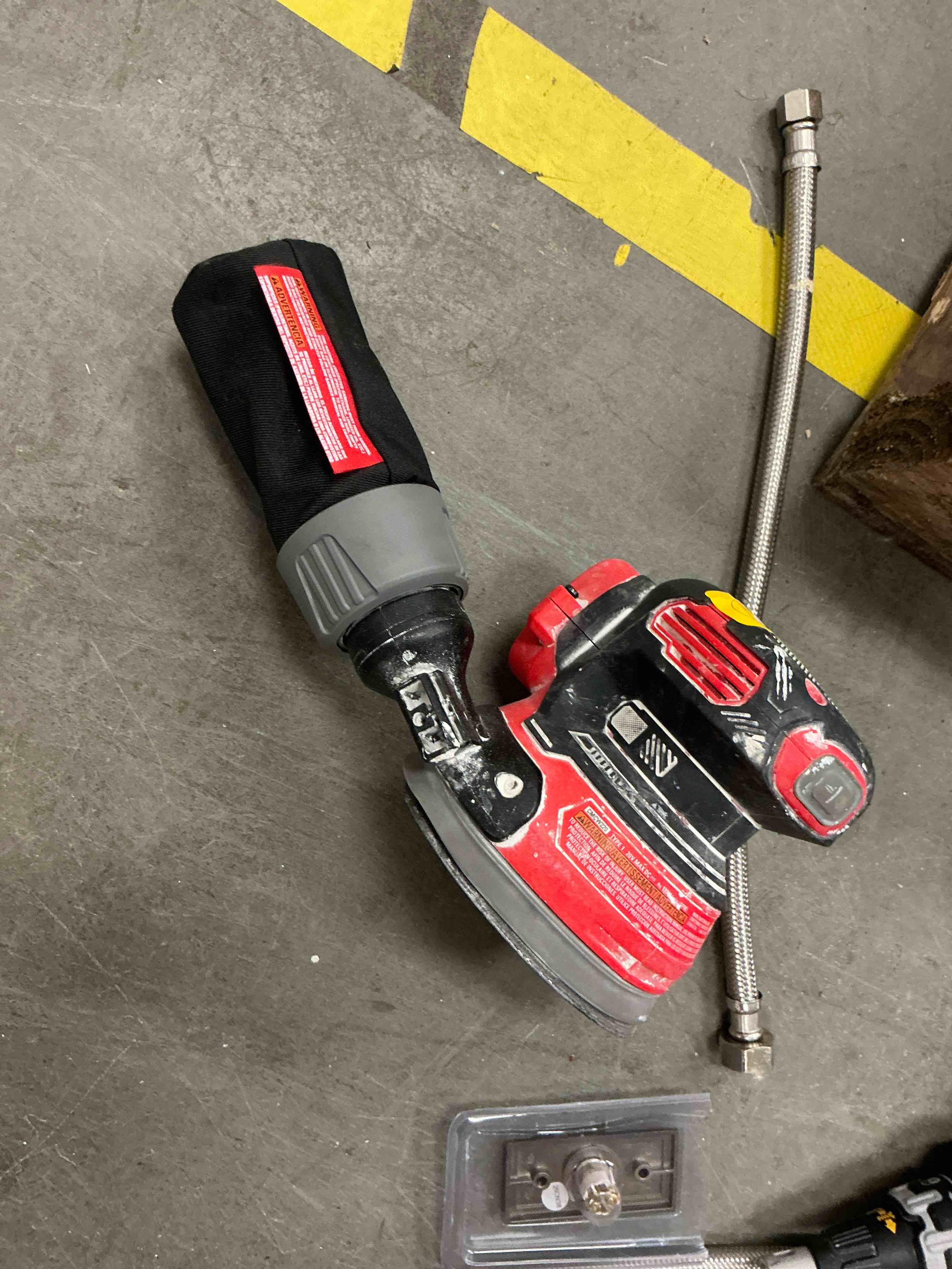 Condition photo showing Good Condition for craftsman v20 20-volt random orbital cordless sander with dust management