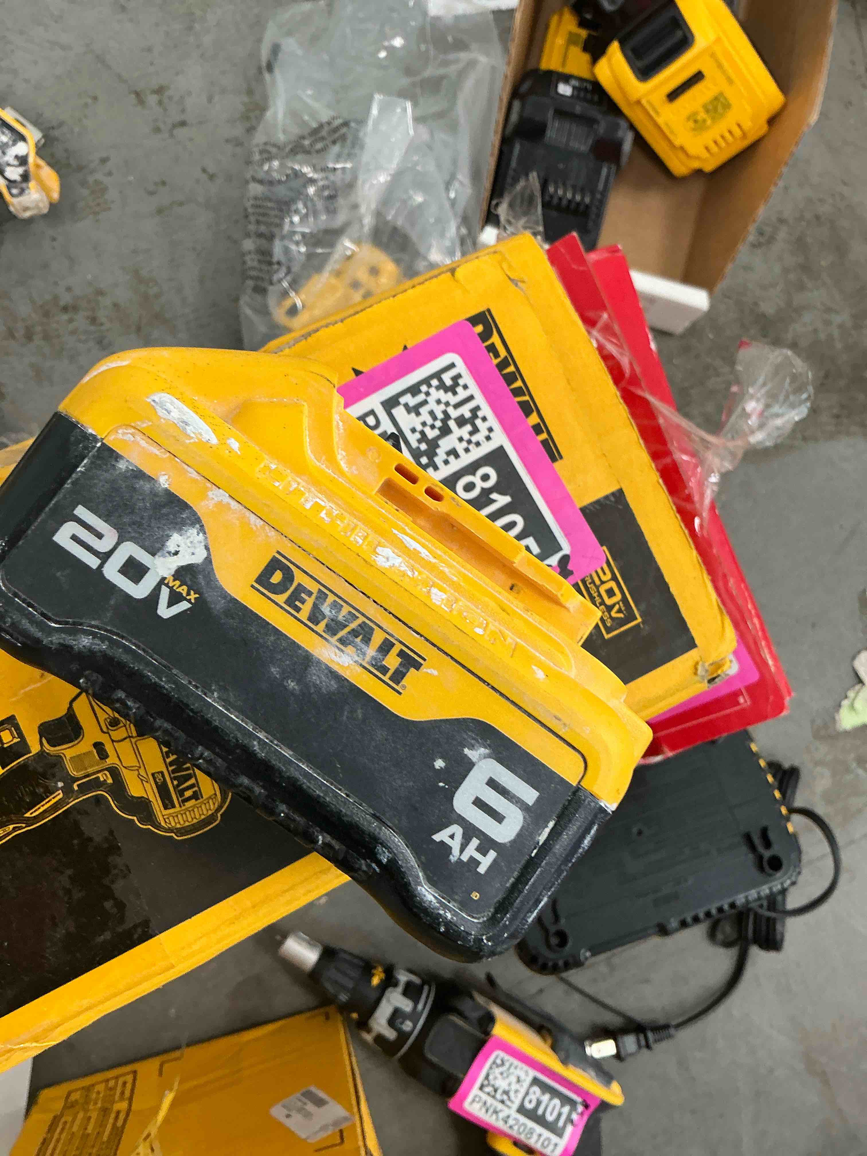 Condition photo showing Good Condition for dewalt 20 -volt 1 -pack lithium-ion ( 6.0 ah battery )