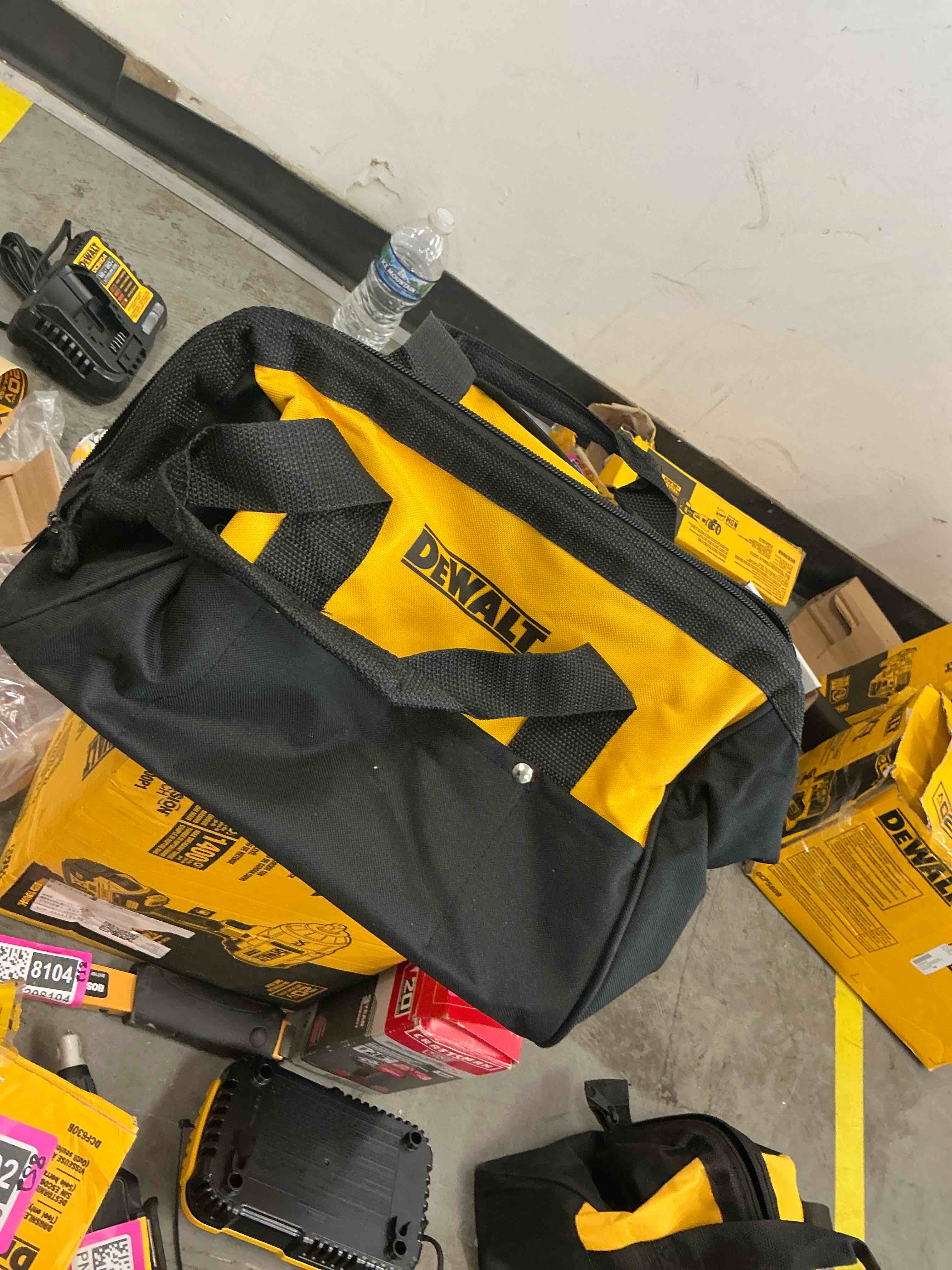Condition photo showing Good Condition for dewalt bag15dewalt 15" tool bag nylon with zipper closure (single pack)