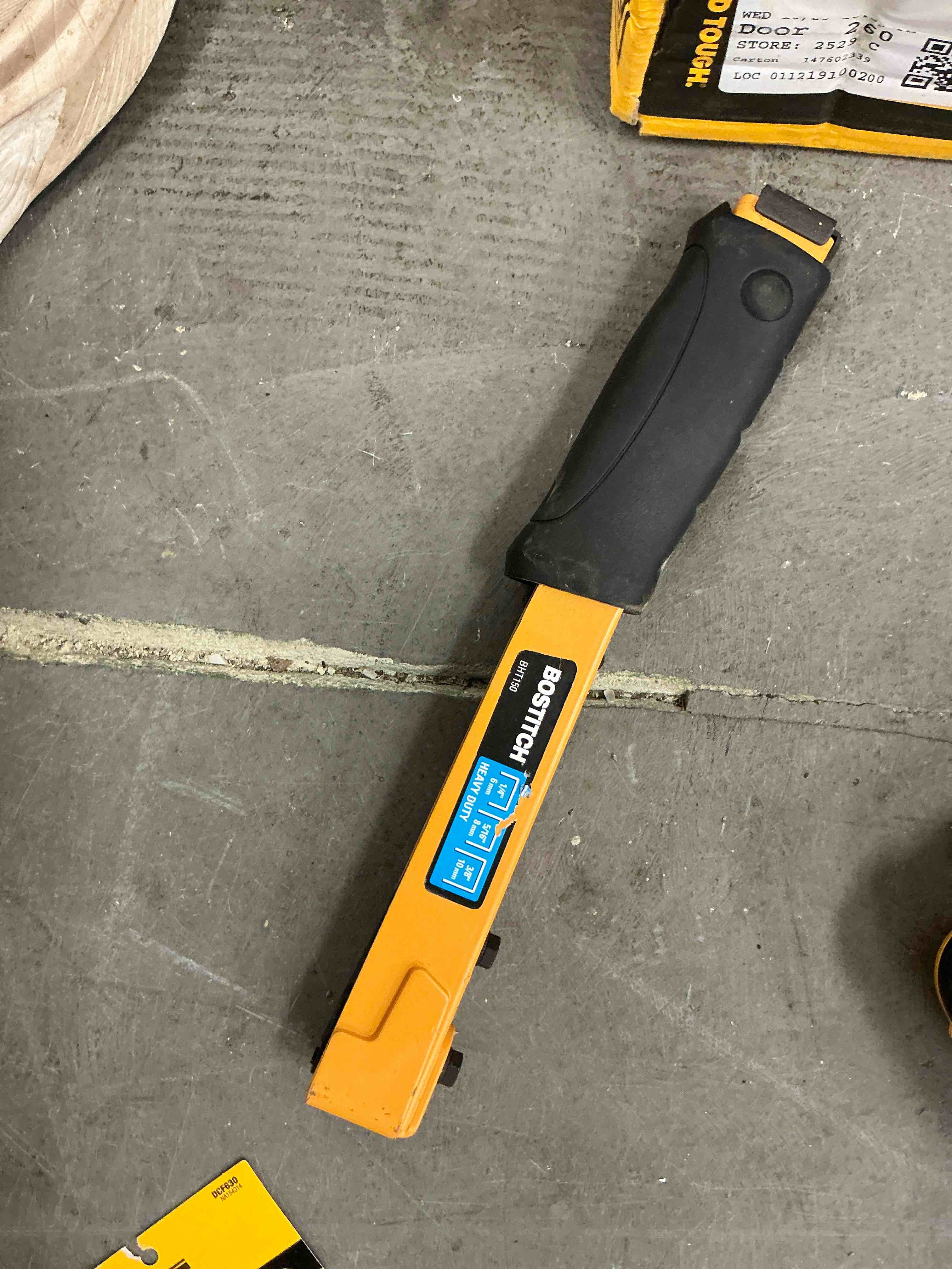 Condition photo showing As Is for bostitch 0.25-in heavy duty manual hammer tacker