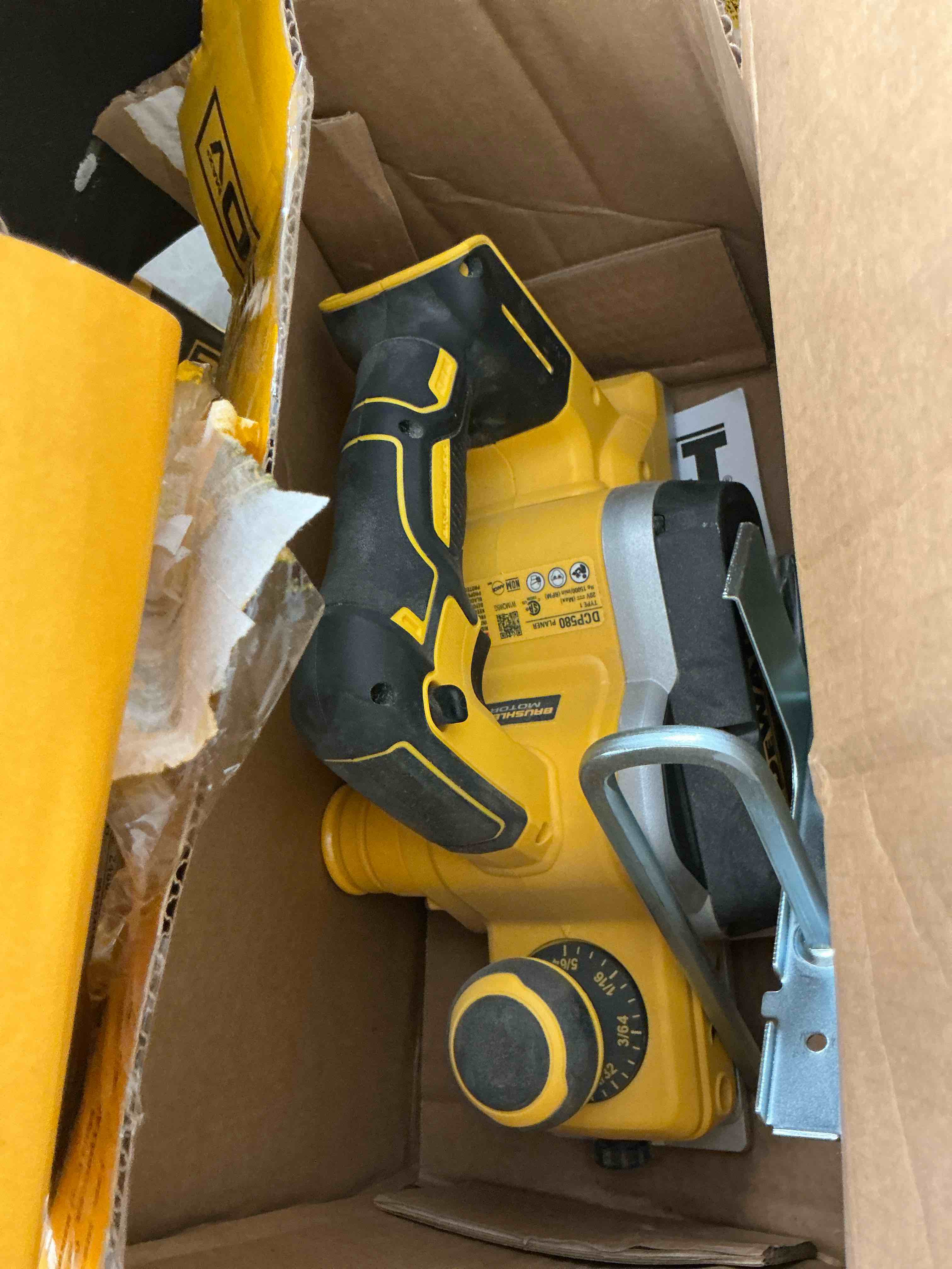 Condition photo showing Good Condition for dewalt xr 3.25-in w 20-volt max handheld planer