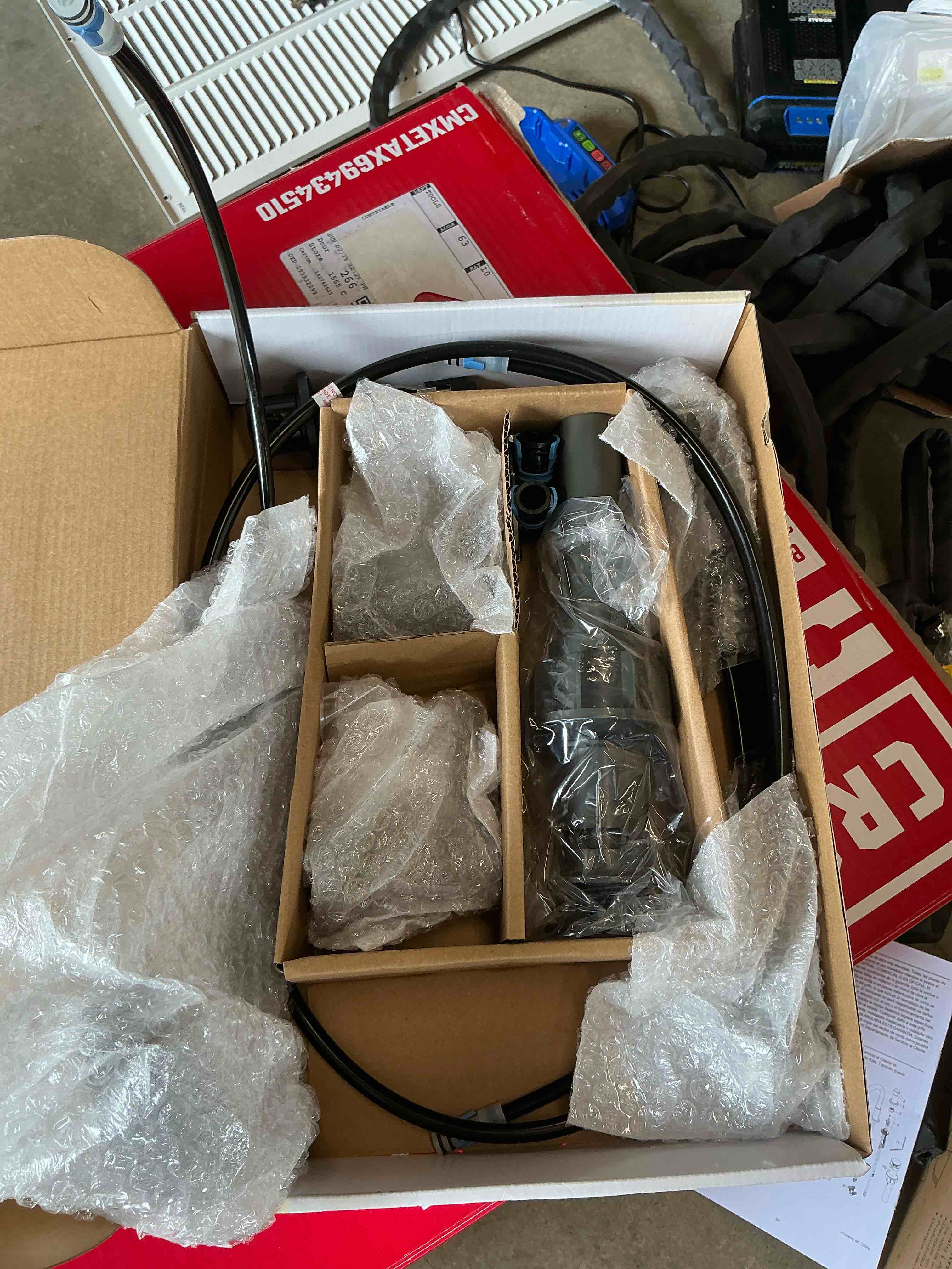 https://s3.amazonaws.com/lotting-images-prod/EmanualPiazza/PNK4208160_1781028652640.jpeg