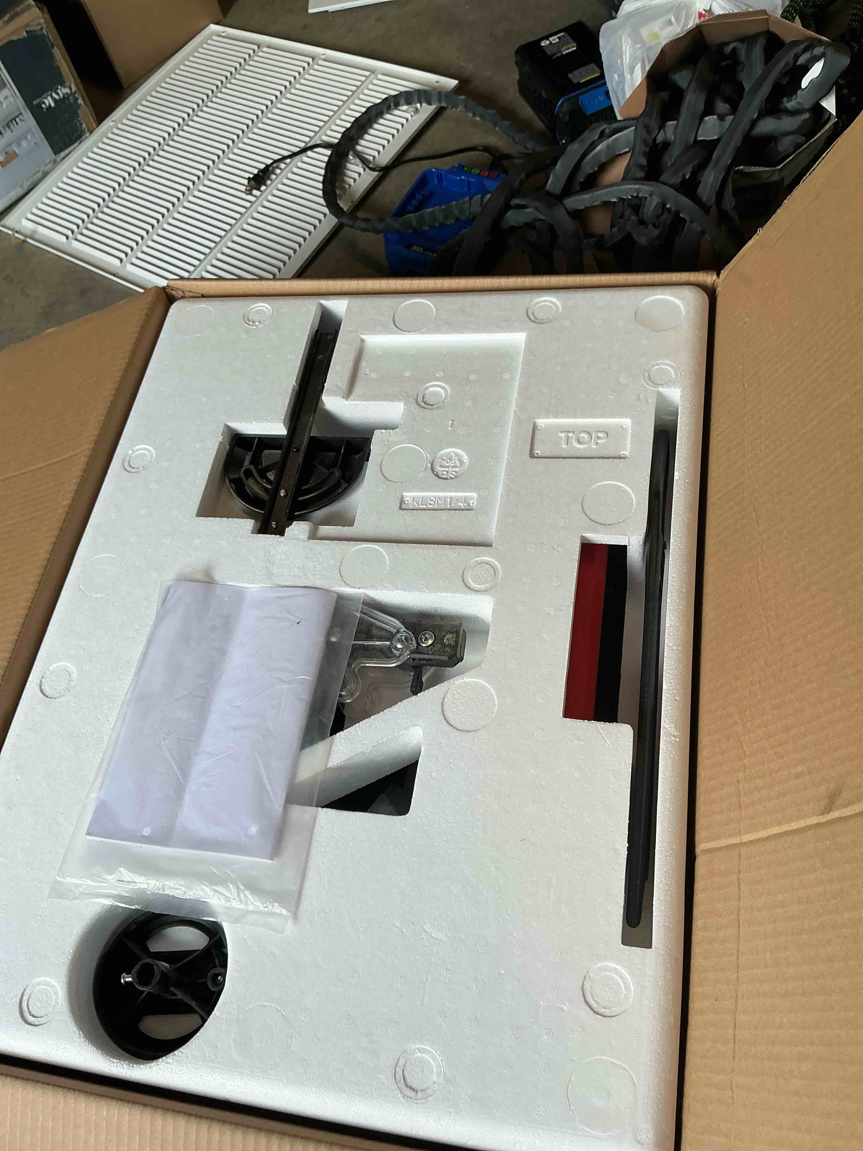 https://s3.amazonaws.com/lotting-images-prod/EmanualPiazza/PNK4208162_1781028384873.jpeg