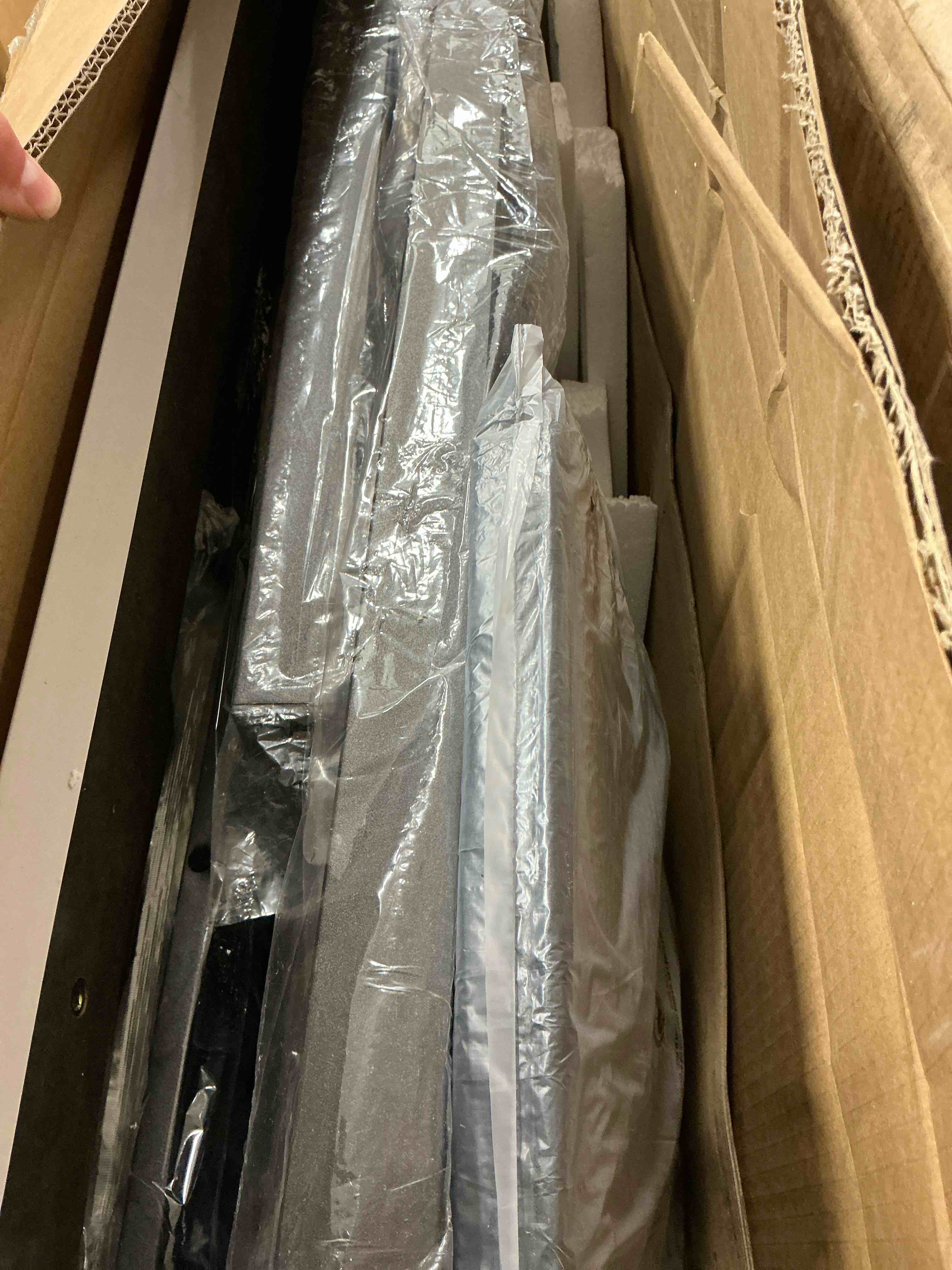 https://s3.amazonaws.com/lotting-images-prod/EmanualPiazza/PNK4208250_1781190751591.jpeg