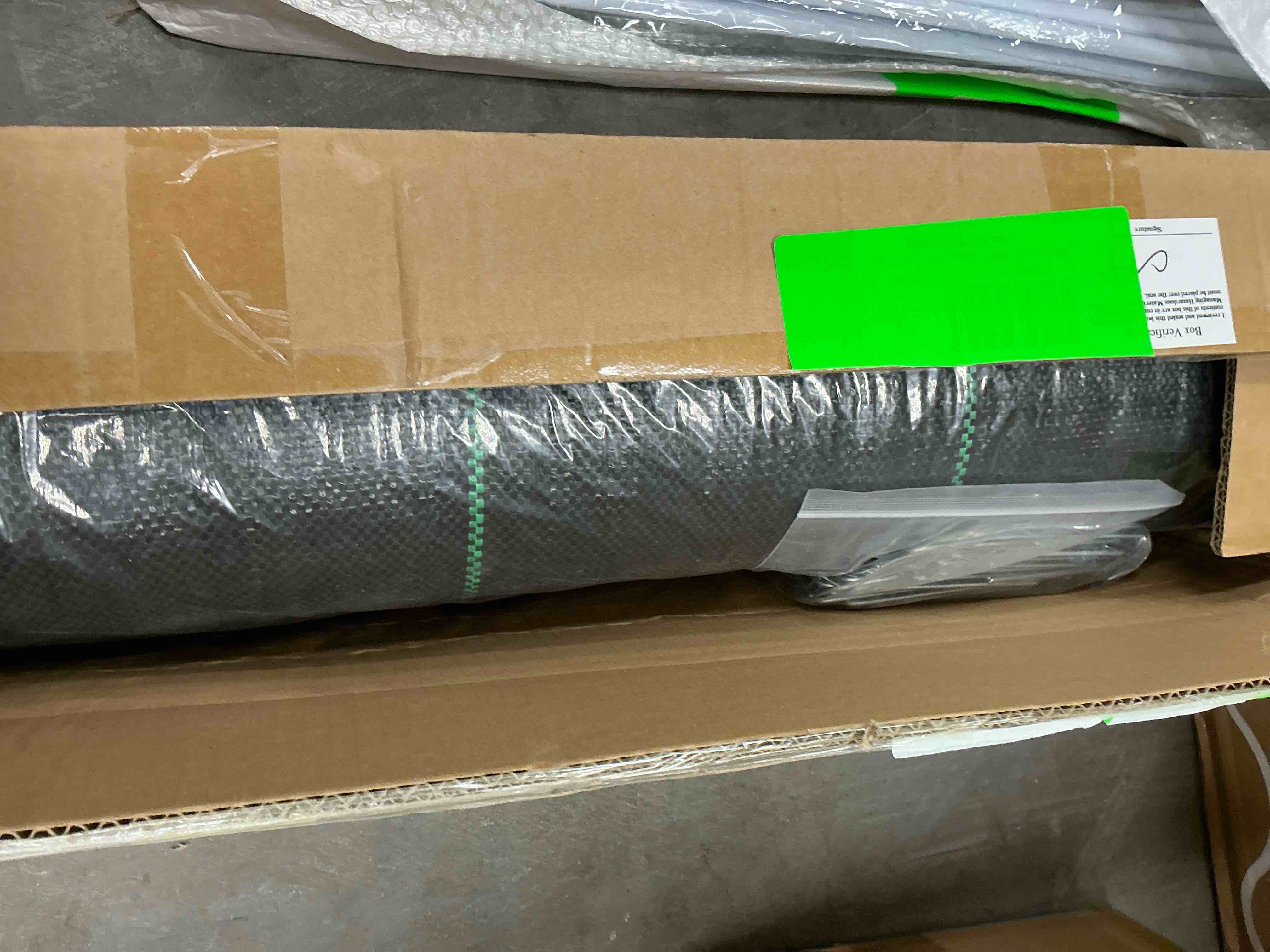 Condition photo showing New/Like New for bshapplus® 4x250ft weed barrier fabric,3.2oz landscape fabric,heavy duty geotextile fabric with 50 u-shaped securing pegs,woven ground cover for commercial greenhouse,yard,garden barrier cloth