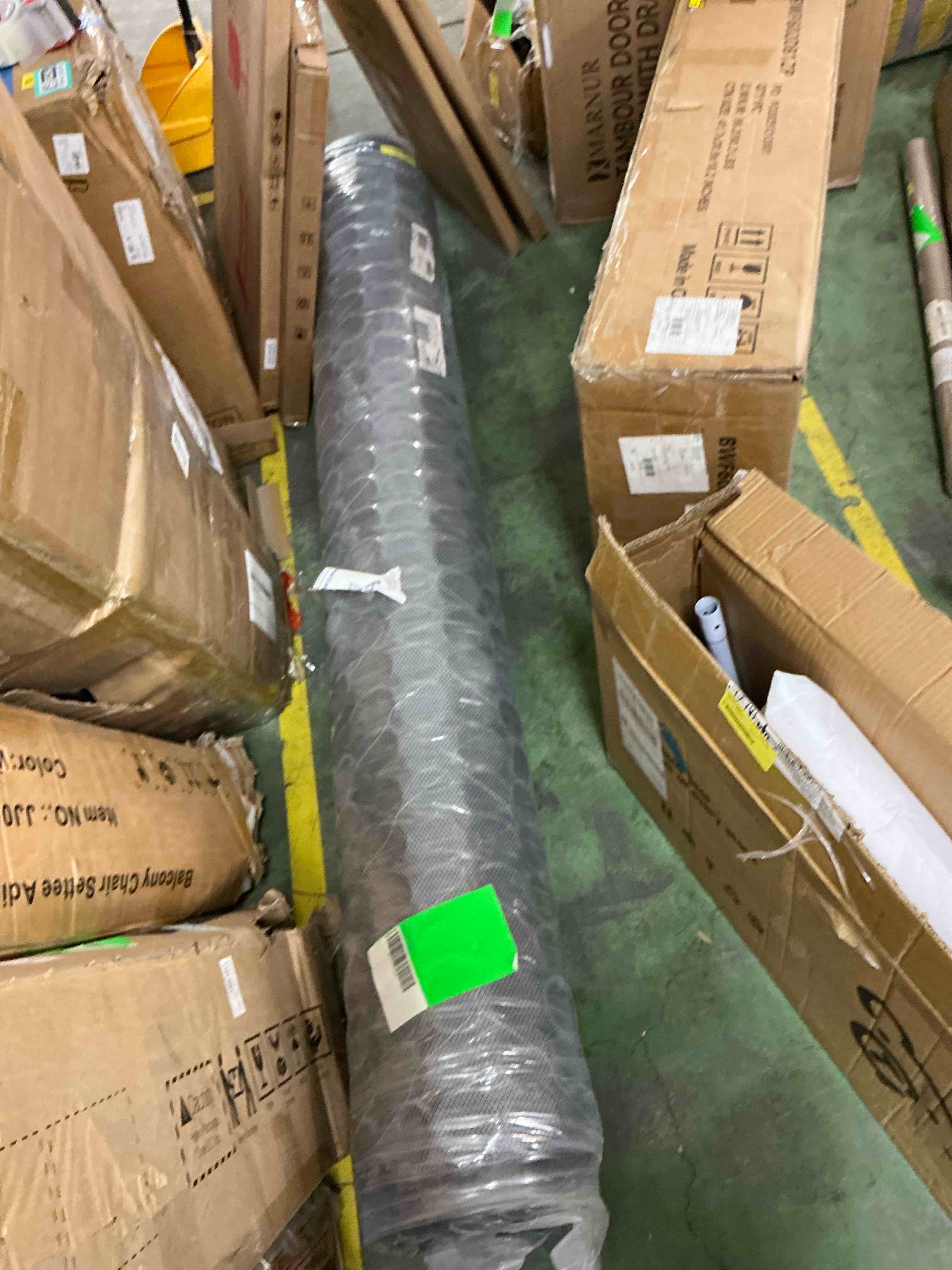 Condition photo showing New/Like New for gunugu 12 inch king hybrid mattress in a box, cooling gel memory foam mattress with individually wrapped pocket coils, medium firm king
