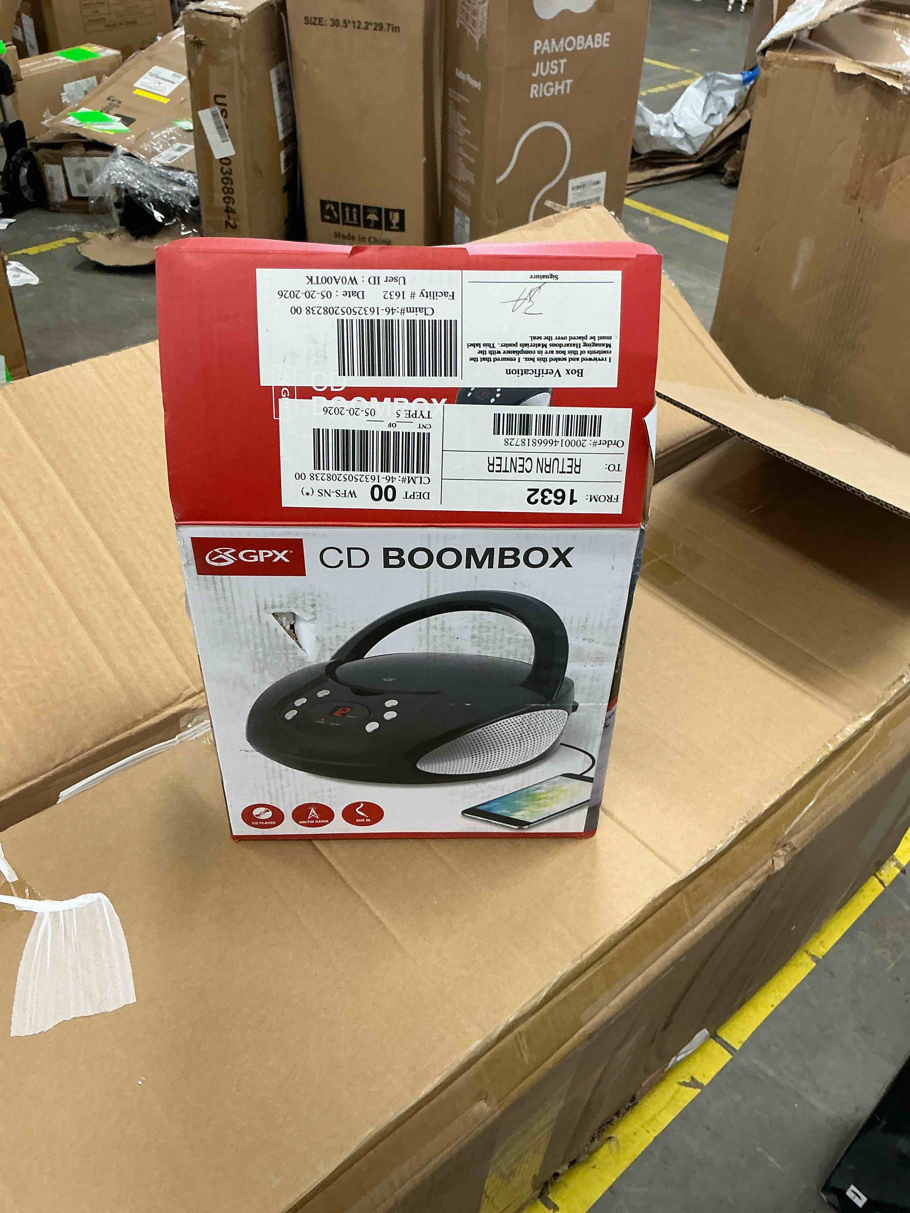 Condition photo showing Good Condition for gpx cd boombox with am/fm radio