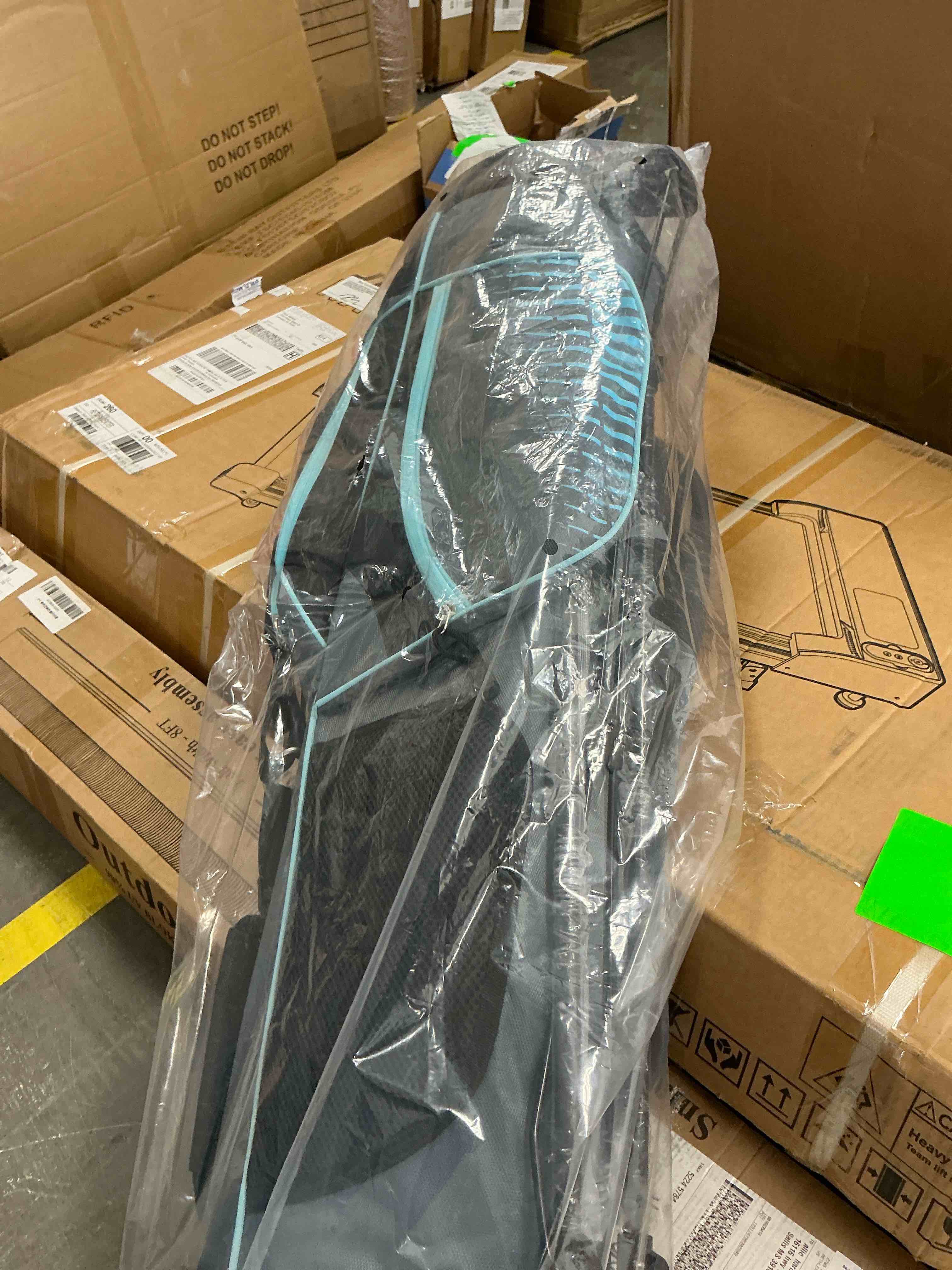 Condition photo showing New/Like New for xdrivemax left handed 8-pieces complete golf club set for women includes stand bag with rain hood , fairway wood head covers, hybrid, irons and putter, light blue - left handed