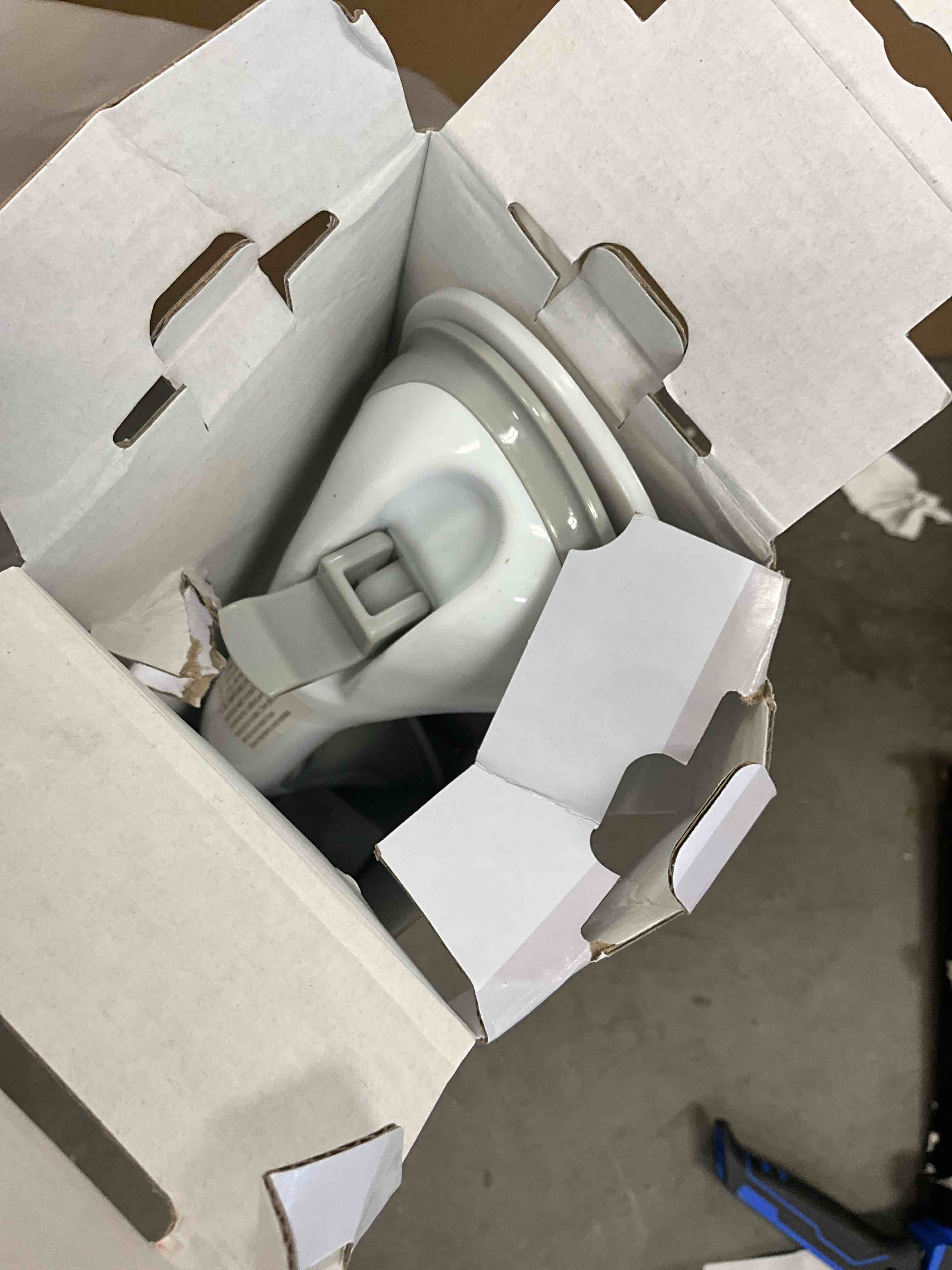 Condition photo showing Good Condition for mhi safe-er-grip 16-in white suction cup grab bar