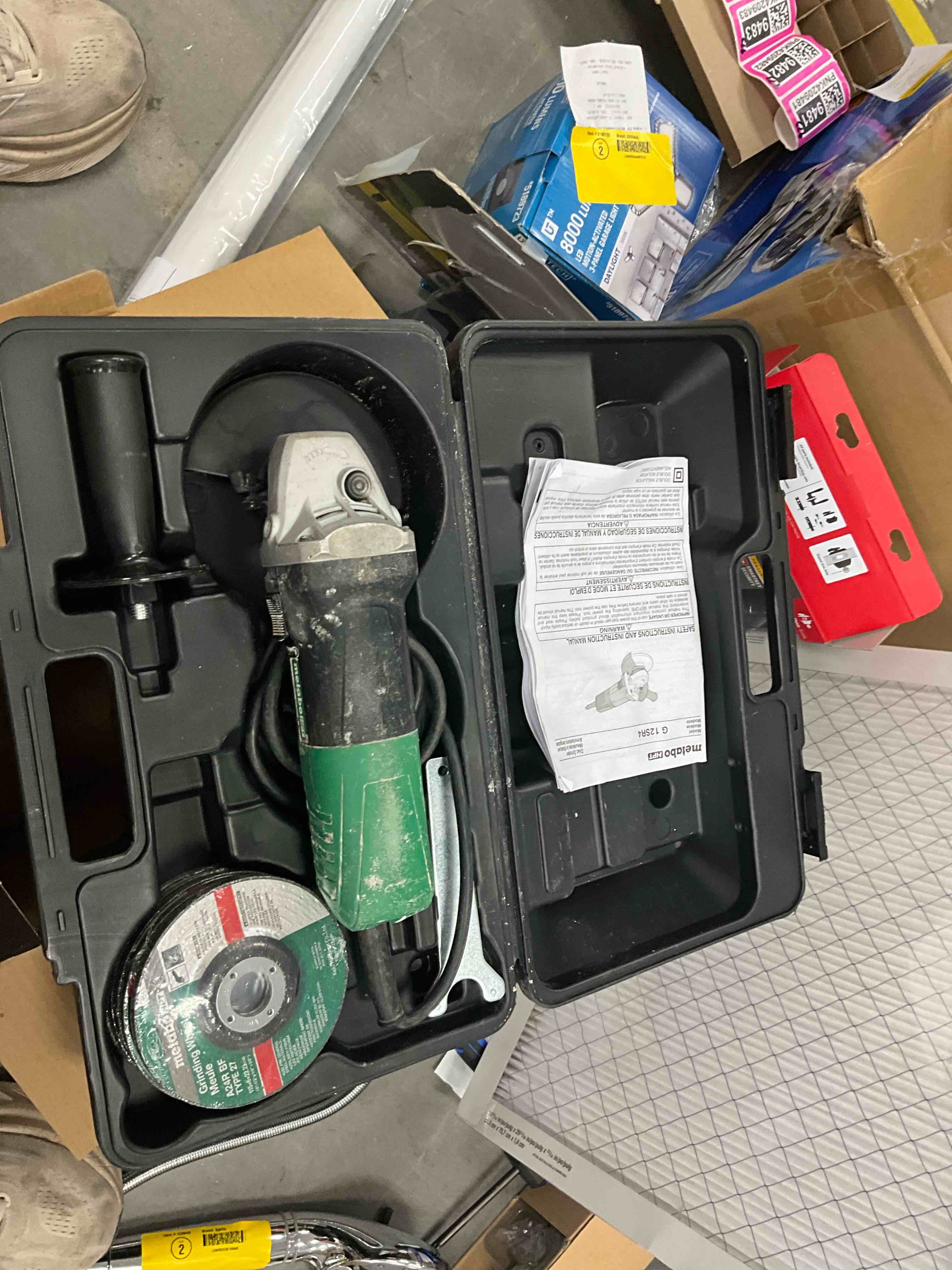 Condition photo showing Good Condition for metabo hpt 4.5-in 6.2-amp sliding switch angle grinder