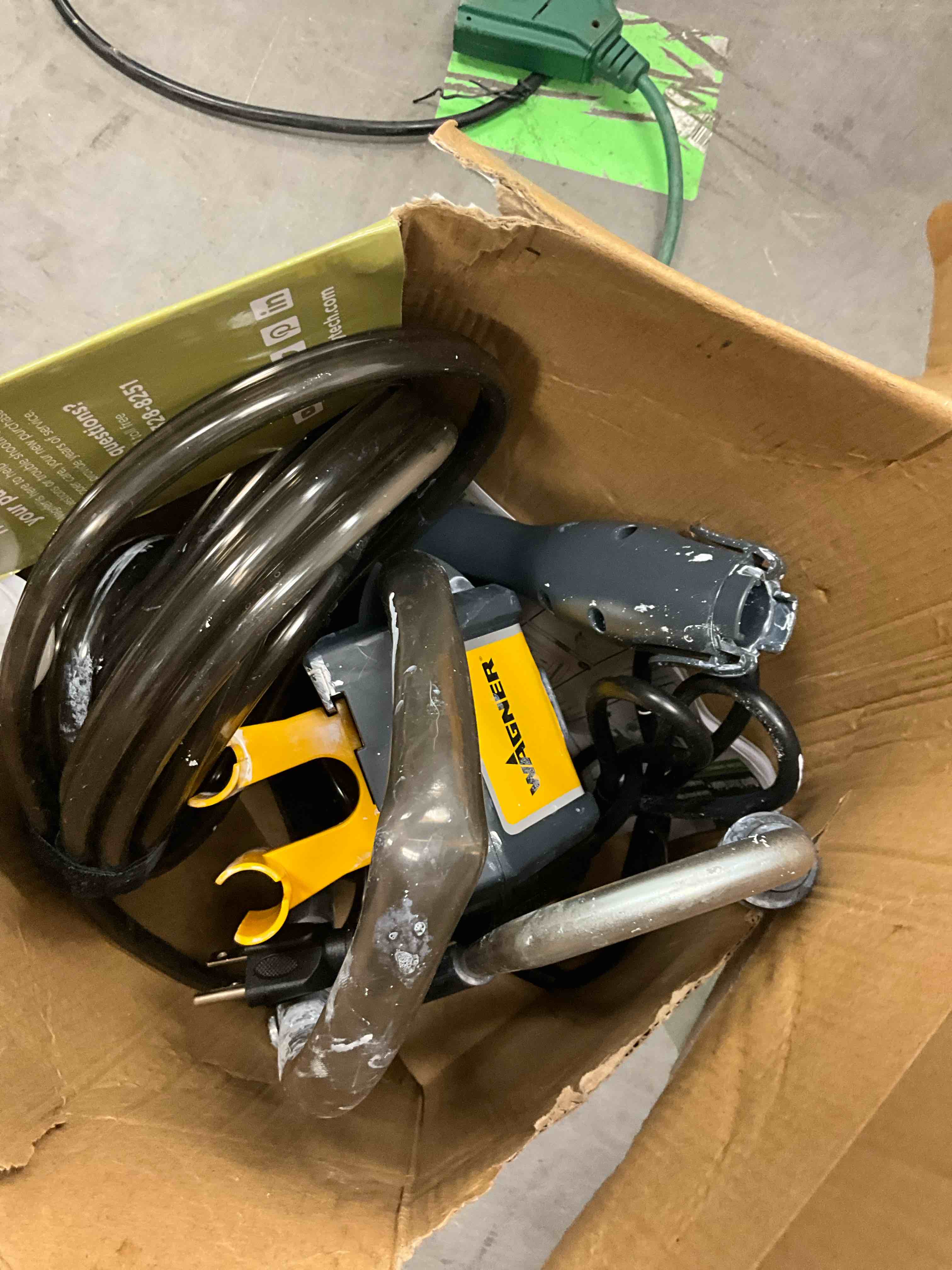 Condition photo showing As Is for wagner smart side kick power roller for use with paint material