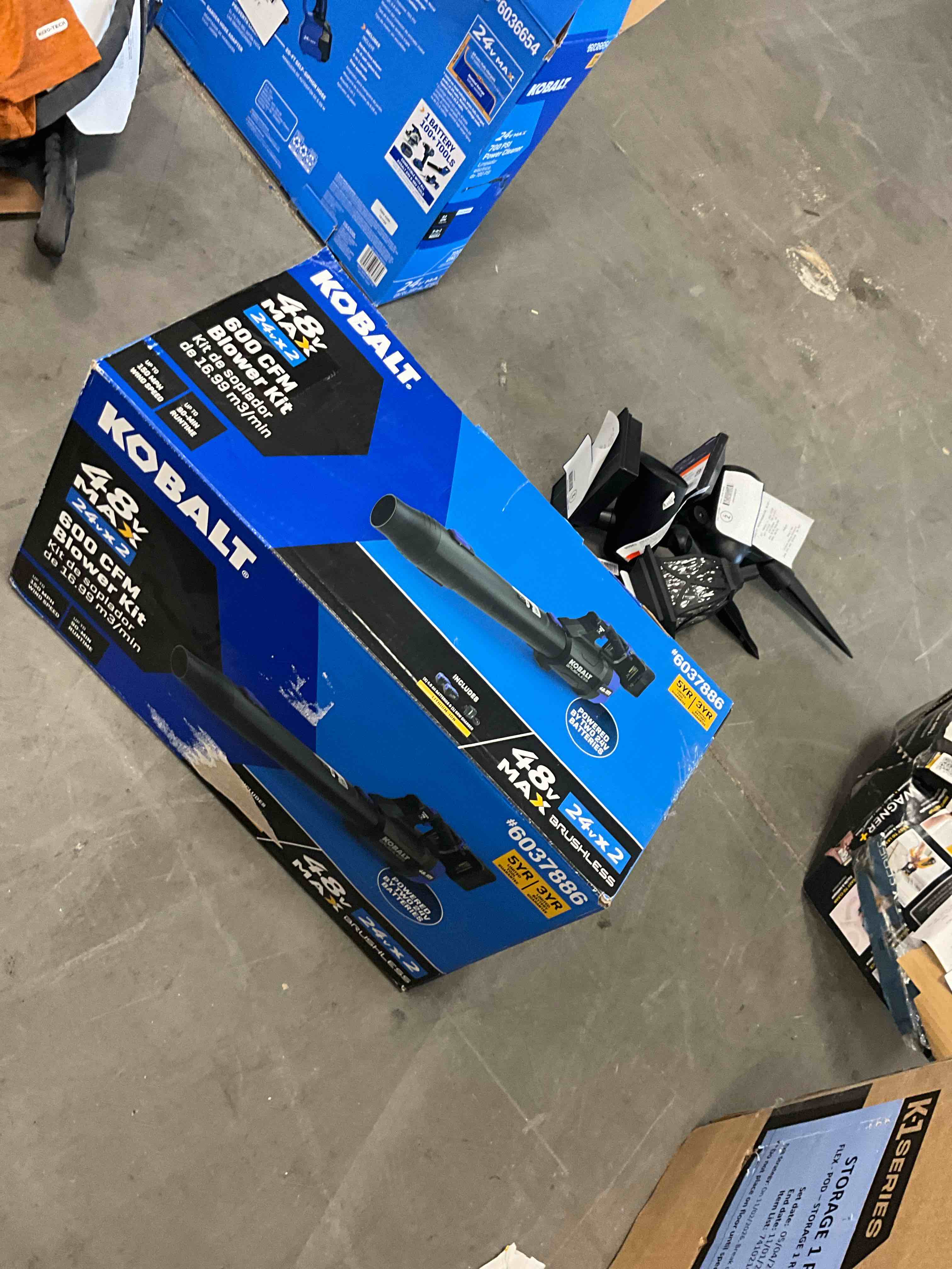 Condition photo showing New/Like New for kobalt 48v max (24vx2) 600 cfm / 150 mph handheld leaf blower kit, (2) 4.0ah batteries and charger included