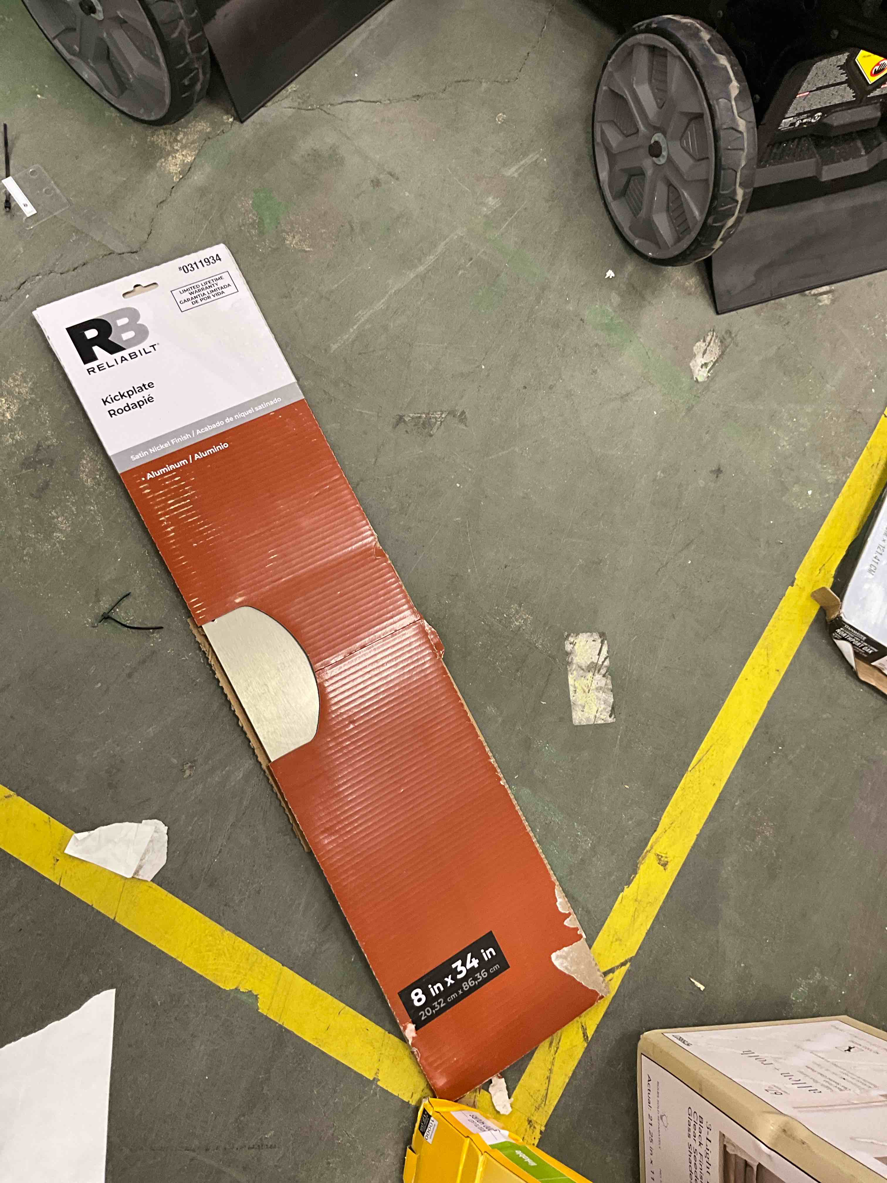 Condition photo showing Good Condition for reliabilt 8-in w x 34-in h kick plate
