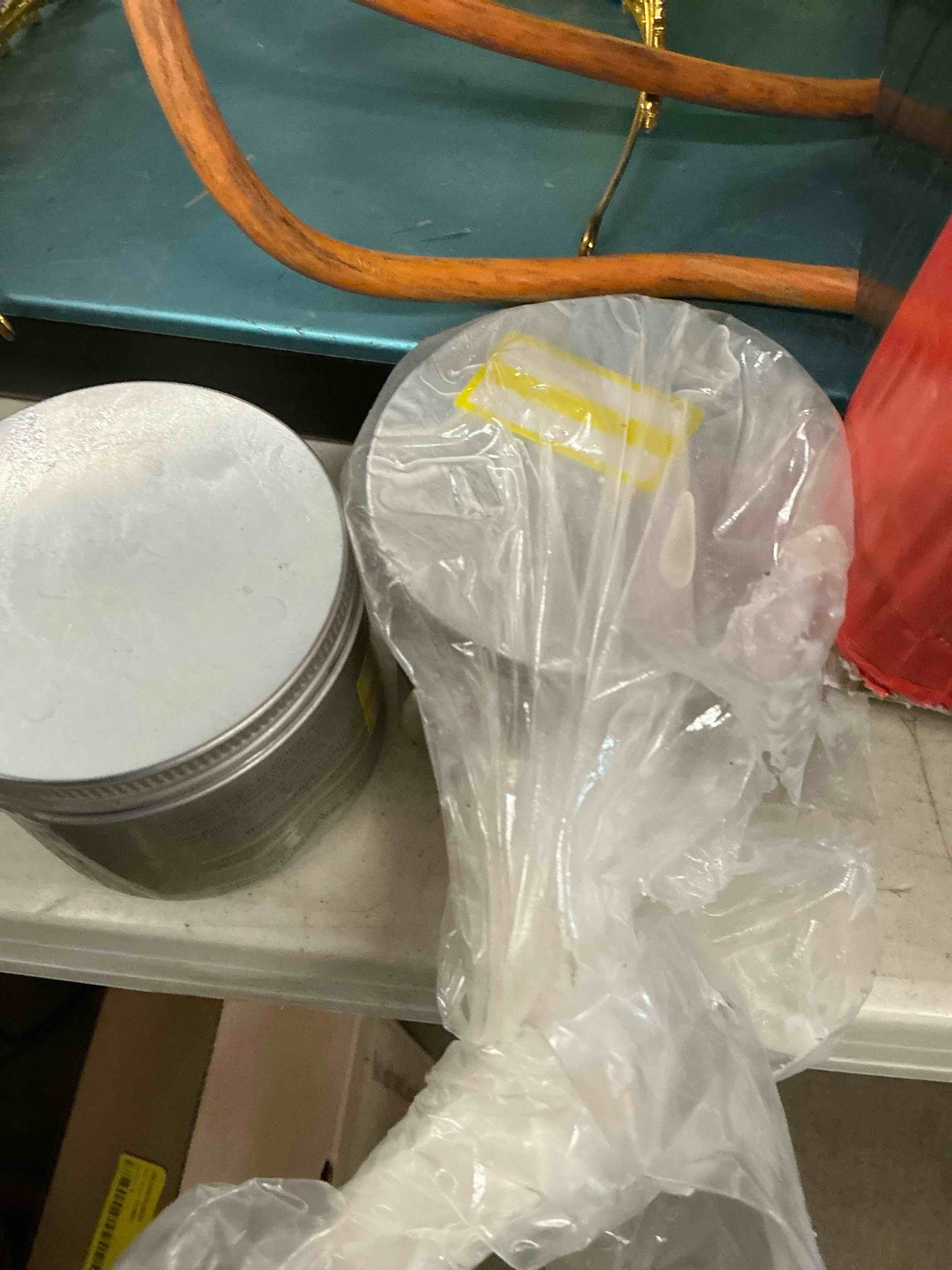 Condition photo showing Good Condition for being frenshe melting body balm - cashmere vanilla: moisturizing, whole body, jar, normal to very dry skin