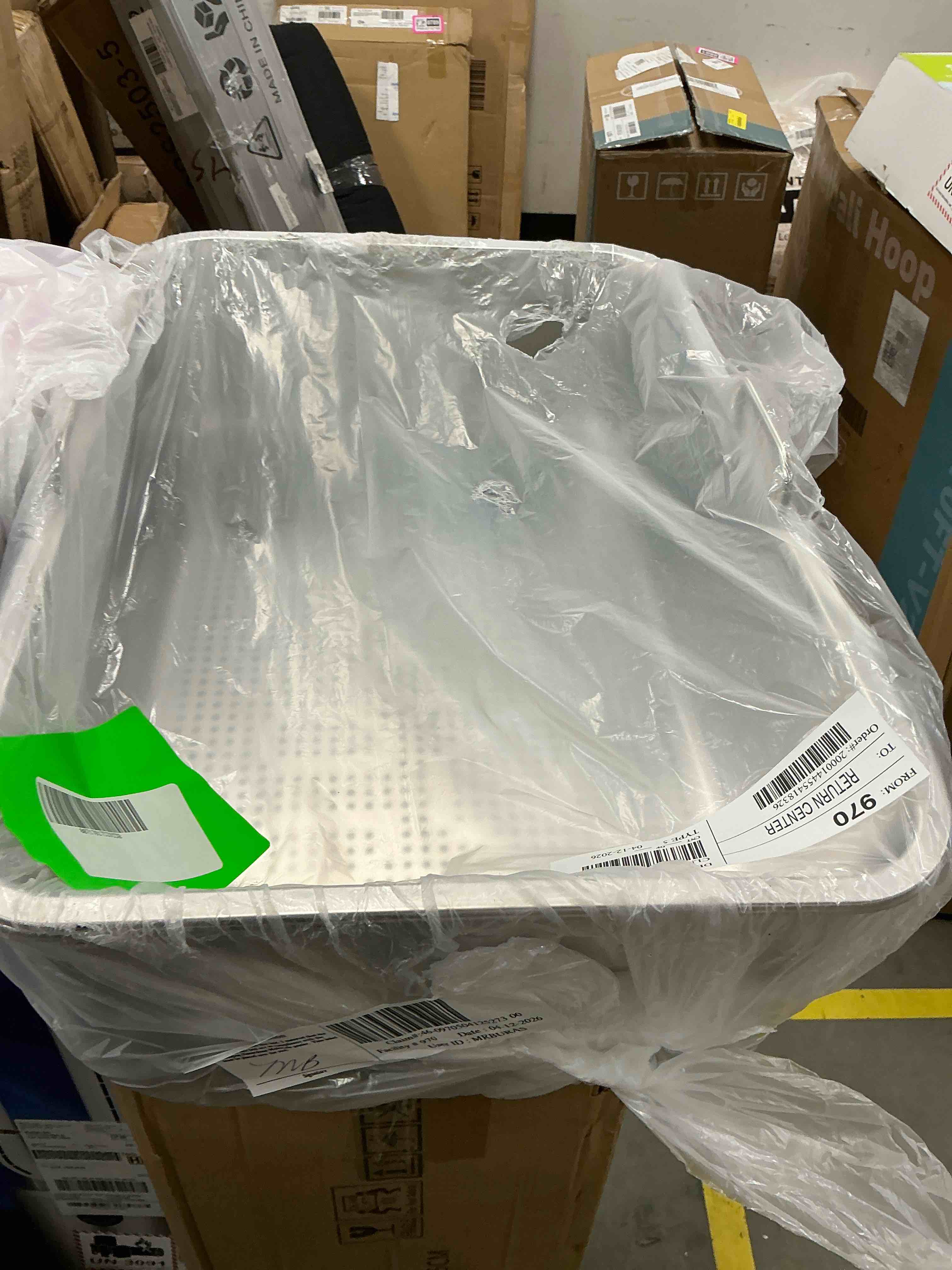 Condition photo showing Good Condition for ptlom stainless steel sifting litter box for pine pellets 23.6" x 15.7" x 7.9", extra large metal litter pan with sifter