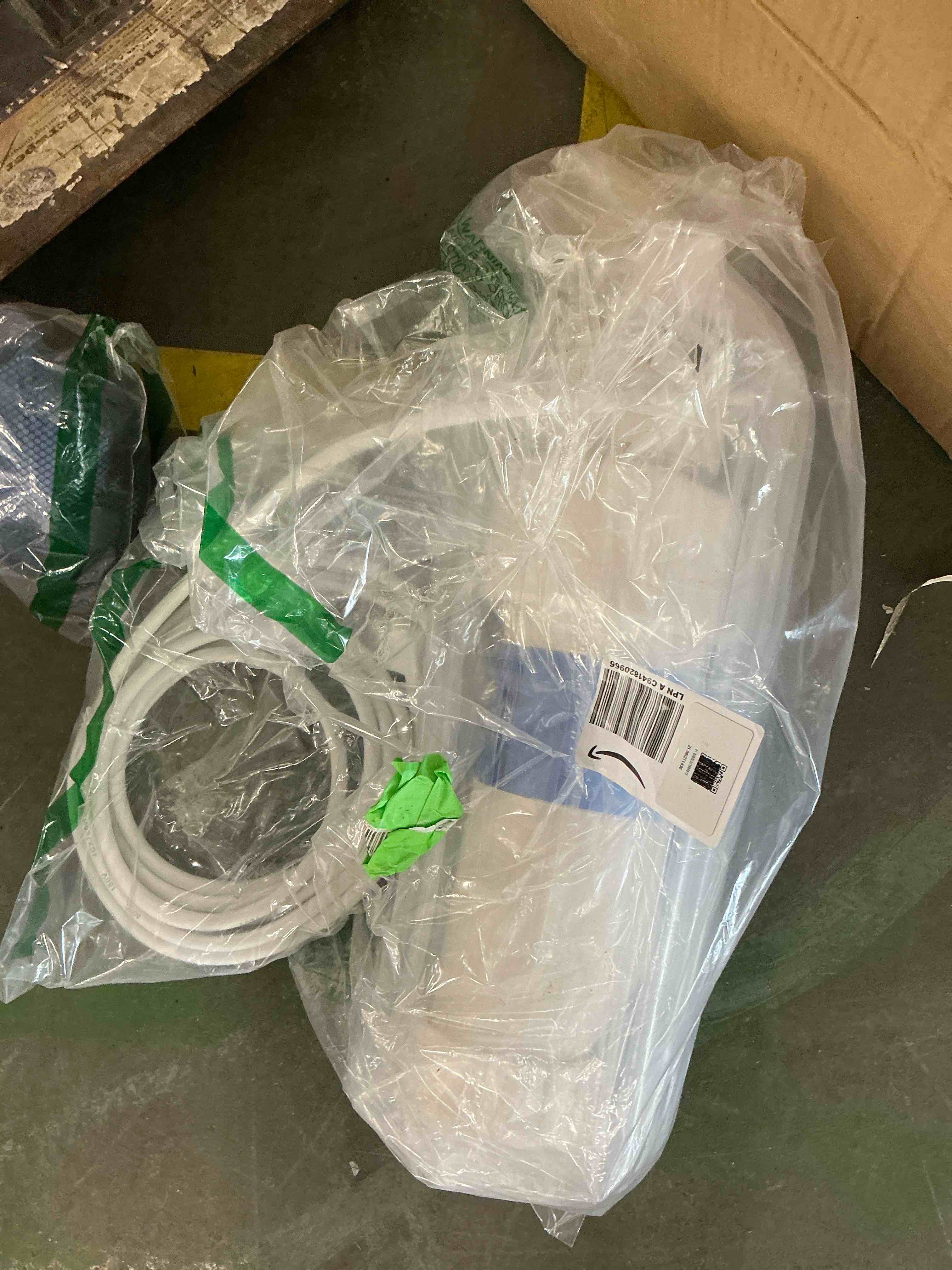 https://s3.amazonaws.com/lotting-images-prod/EmanualPiazza/PNK4210881_1777997981523.jpeg