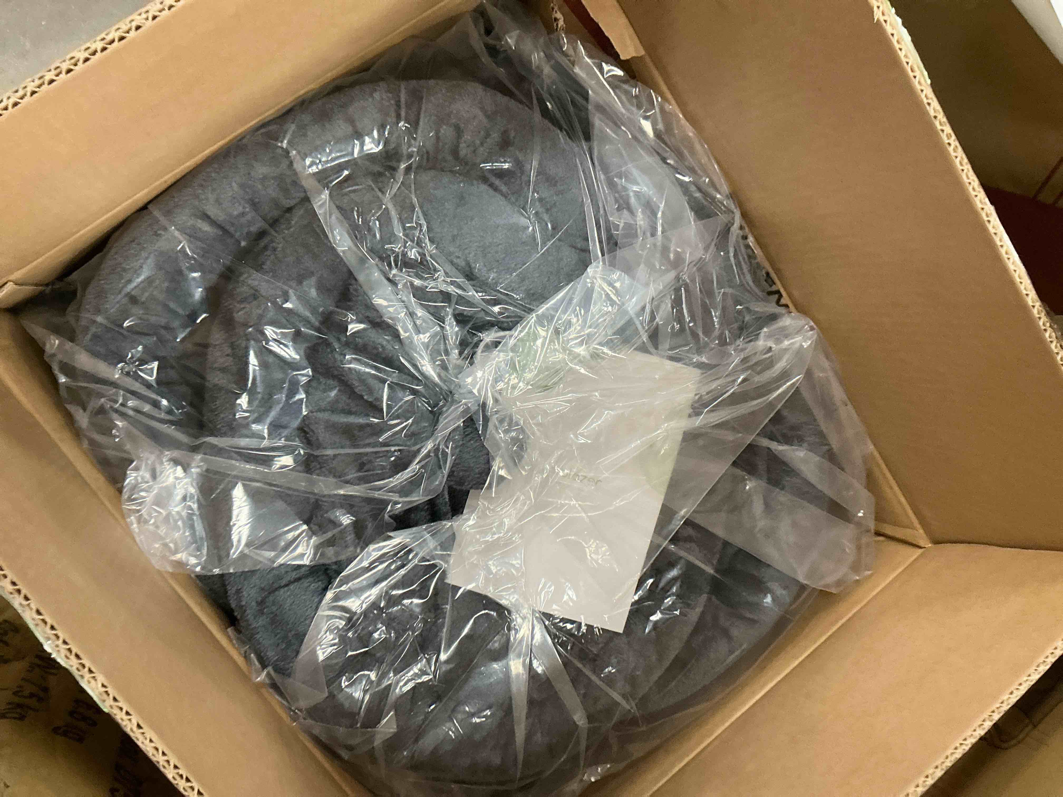 https://s3.amazonaws.com/lotting-images-prod/EmanualPiazza/PNK4210946_1778087902707.jpeg