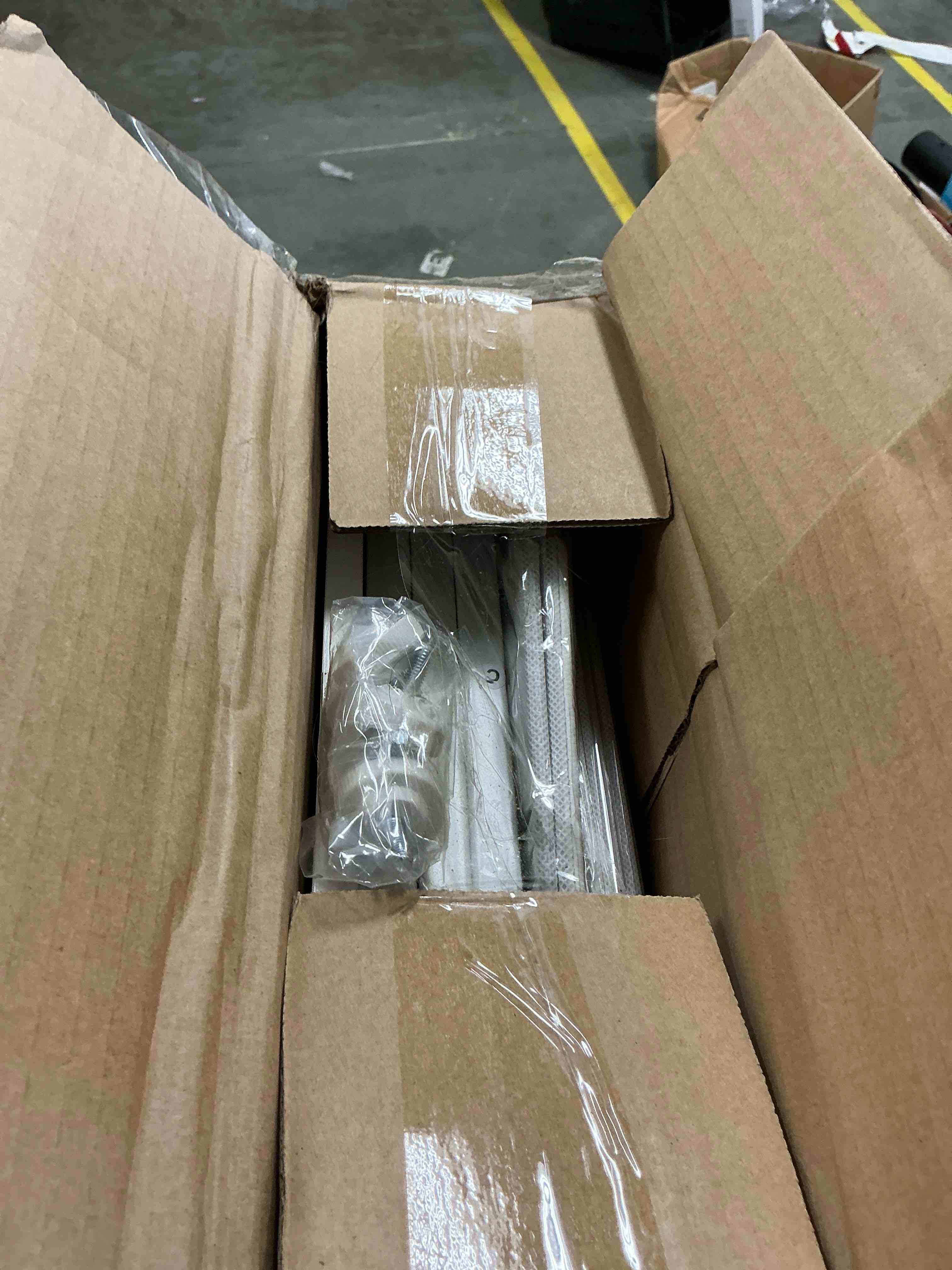 https://s3.amazonaws.com/lotting-images-prod/EmanualPiazza/PNK4211150_1778256614418.jpeg