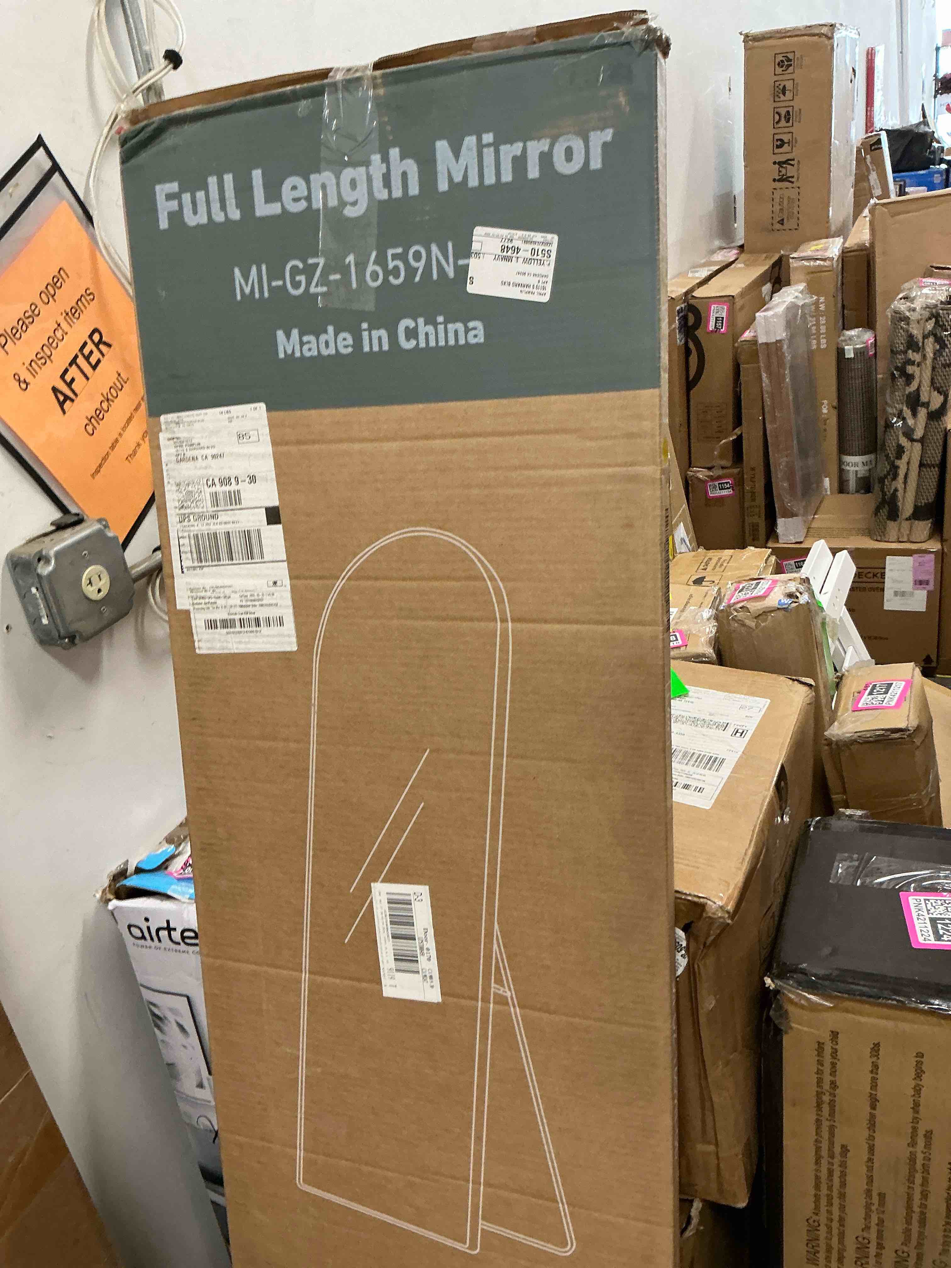 https://s3.amazonaws.com/lotting-images-prod/EmanualPiazza/PNK4211243_1778342294499.jpeg