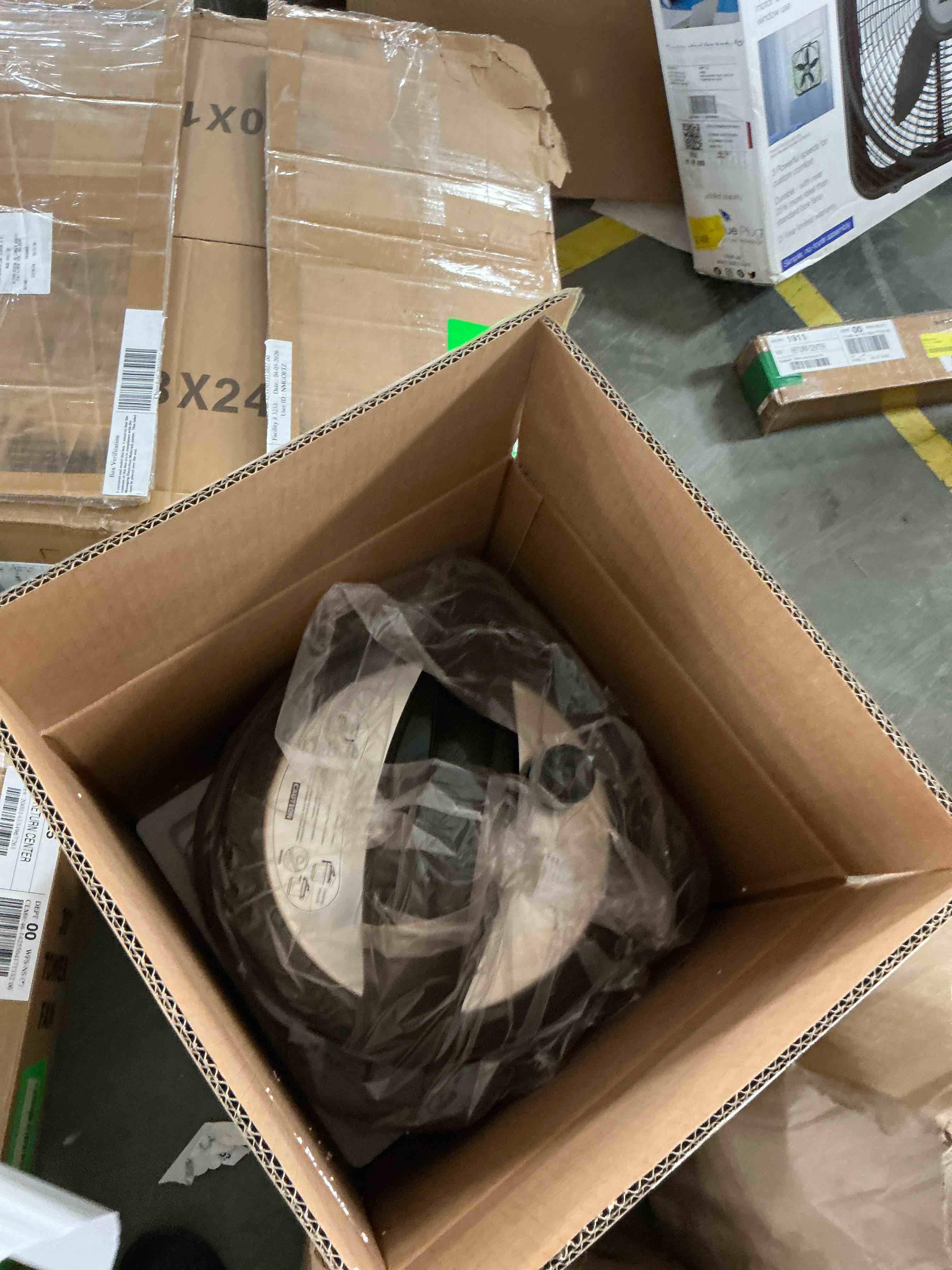 https://s3.amazonaws.com/lotting-images-prod/EmanualPiazza/PNK4211252_1778343445926.jpeg