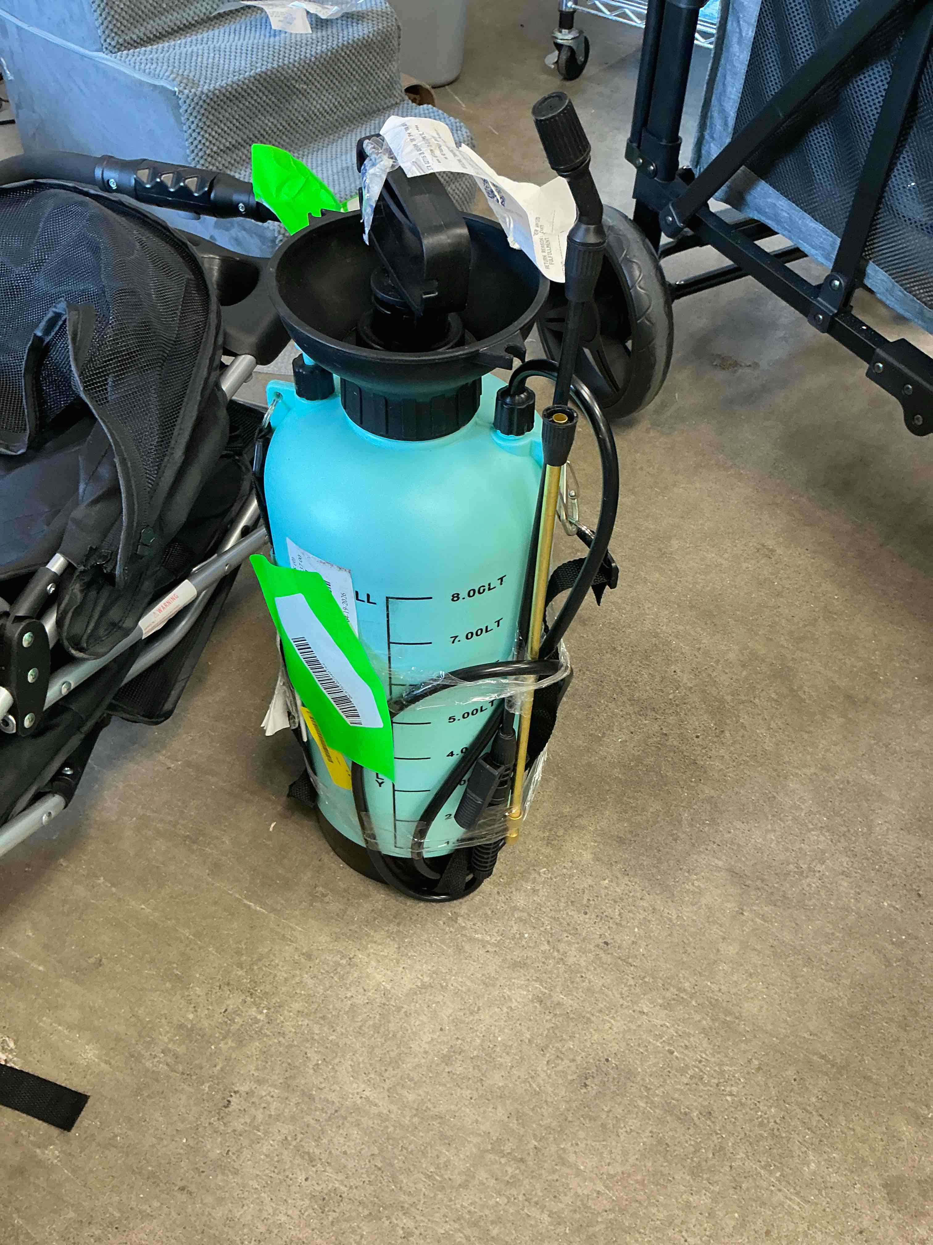 Condition photo showing Good Condition for deli 2-gallon pump lawn & garden sprayer with adjustable nozzle, pressure relief valve