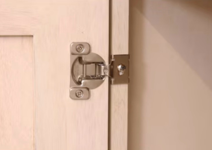 reliabilt 105-degree 1/2-in overlay concealed self-closing nickel plated cabinet hinge, 4 pair(s) 8