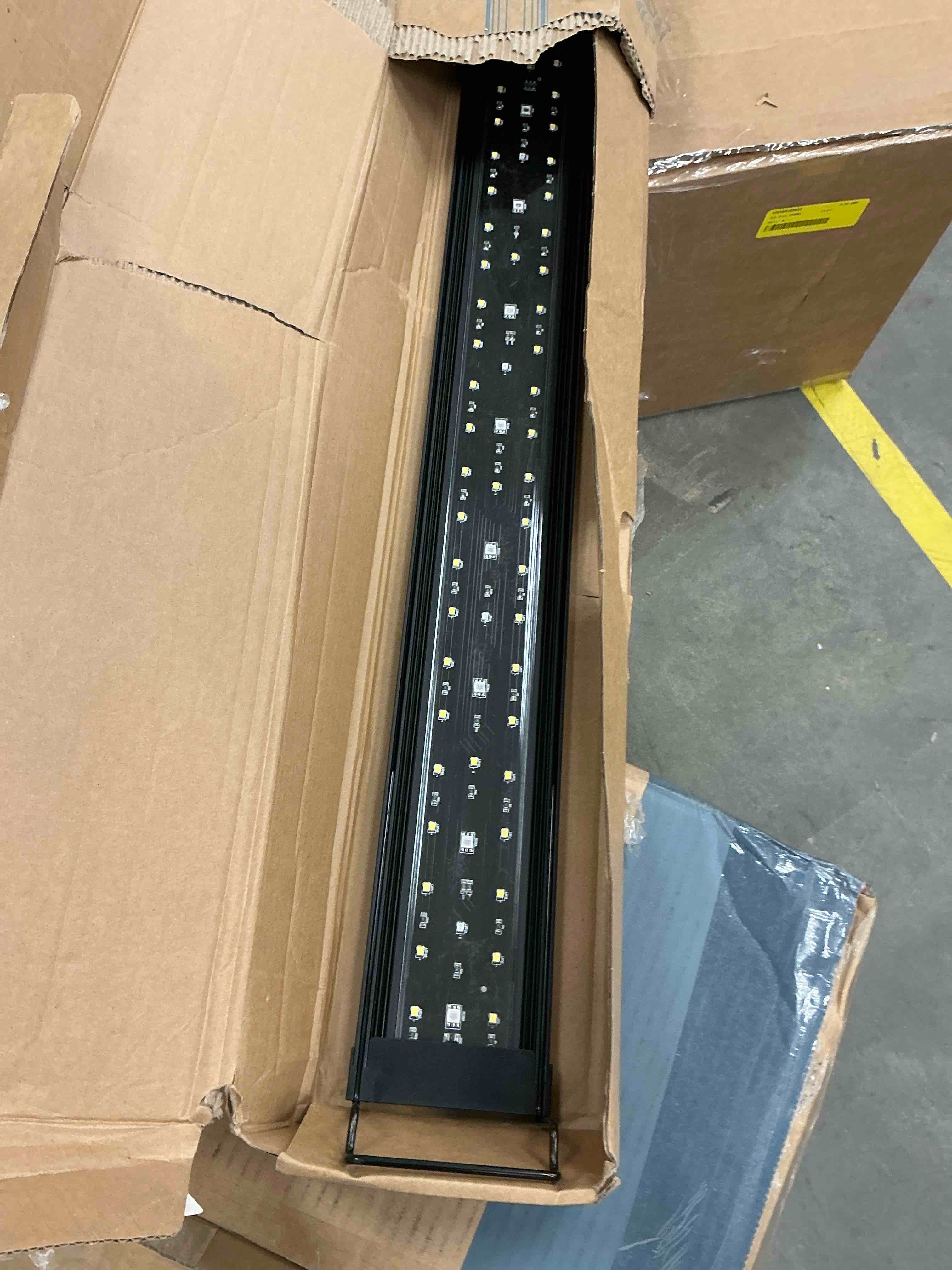 Condition photo showing Good Condition for OYO WATER LED Fish Tank Light with Timer, 5 Dimmable Brightness, Sunrise/Sunset Simulation for Freshwater Aquarium