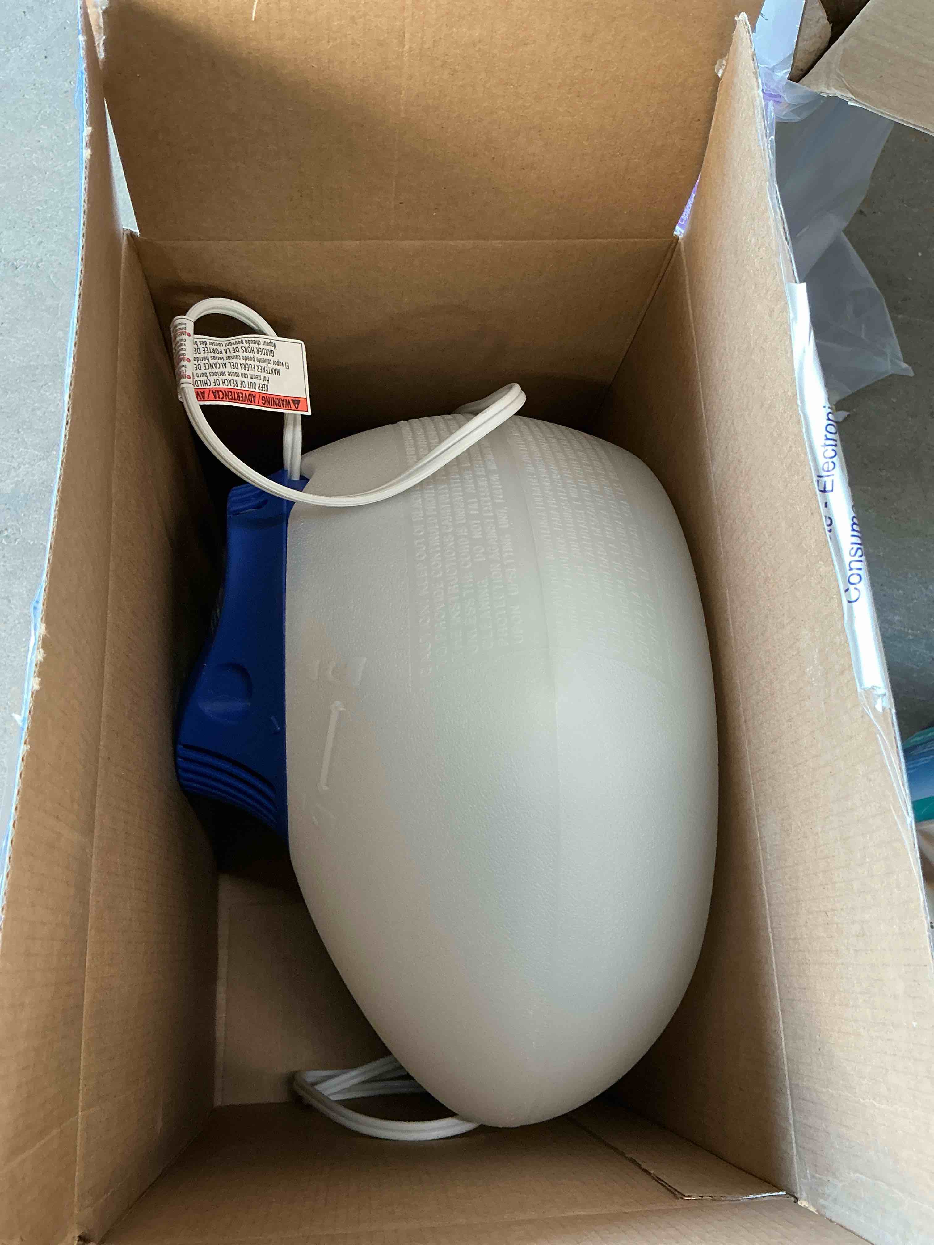 Condition photo showing Good Condition for Vicks Warm Steam Vaporizer Humidifier with Night Light - 1.5gal