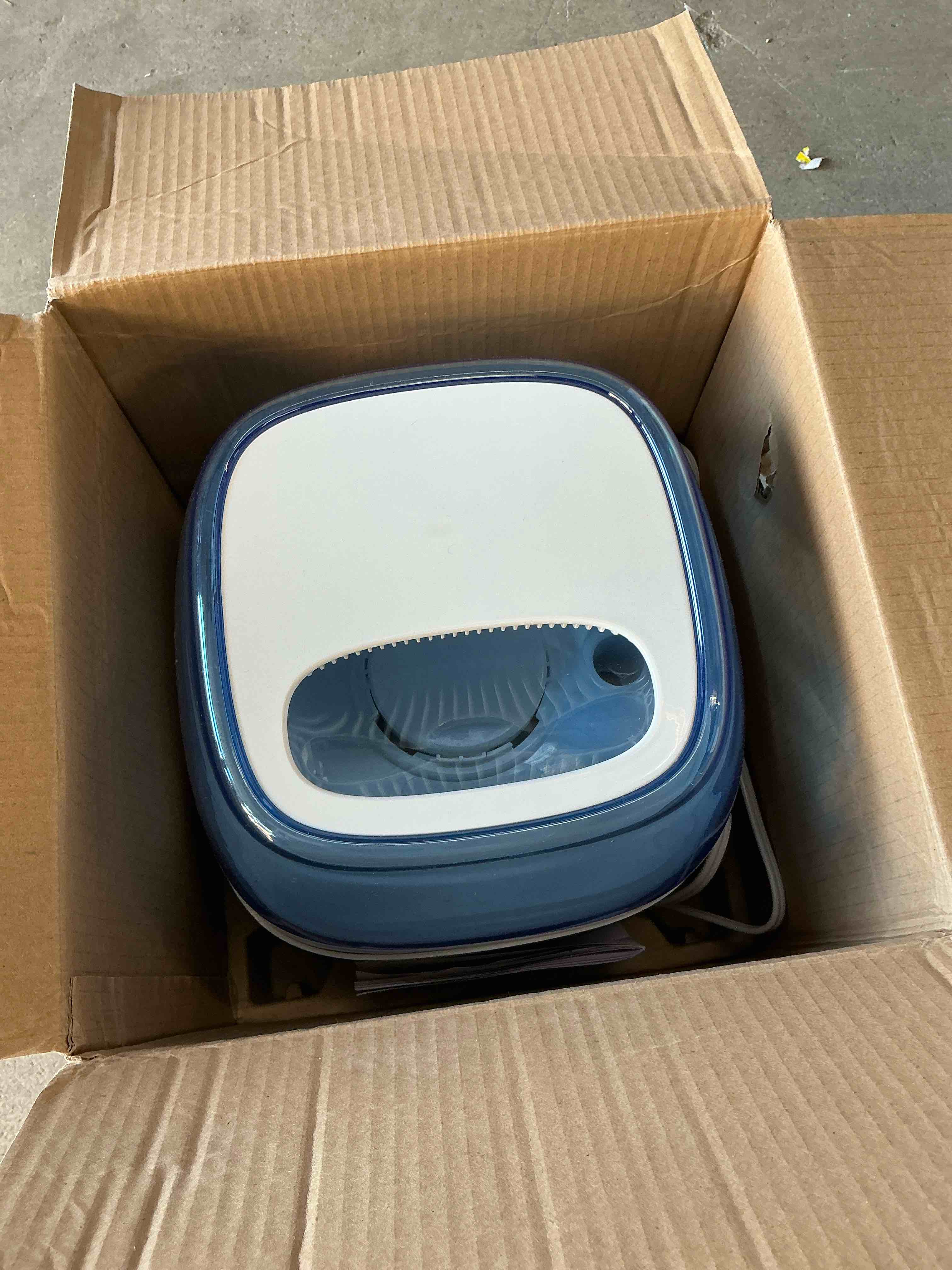 Condition photo showing Good Condition for Vicks Filtered Cool Mist Humidifier, Medium Room, 1.1 Gallon Tank - Humidifier for Baby and Kids Rooms, Bedrooms and More, Works with Vicks VapoPads