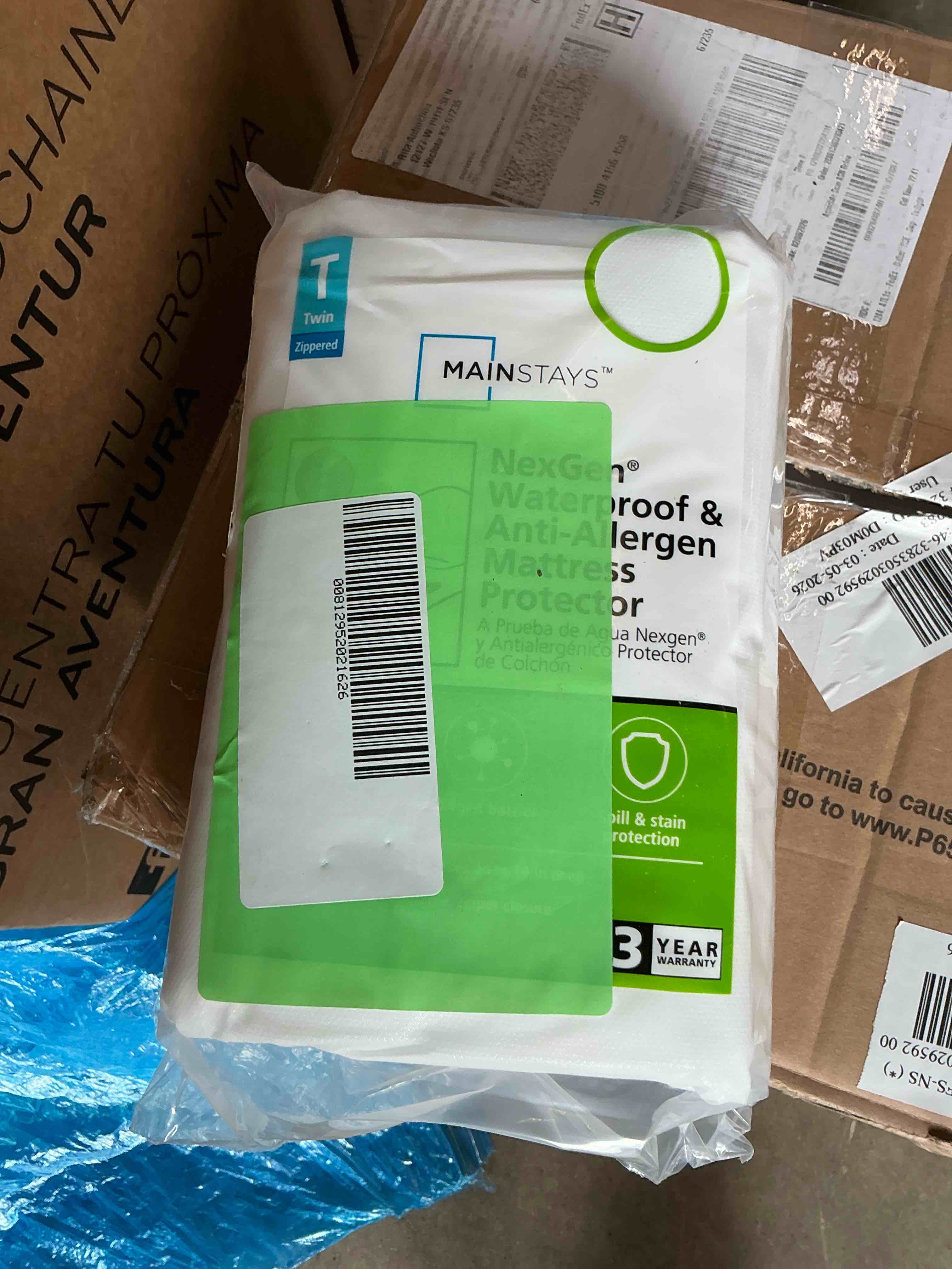 Condition photo showing New/Like New for mainstays nexgen waterproof anti-allergen zippered mattress protector twin