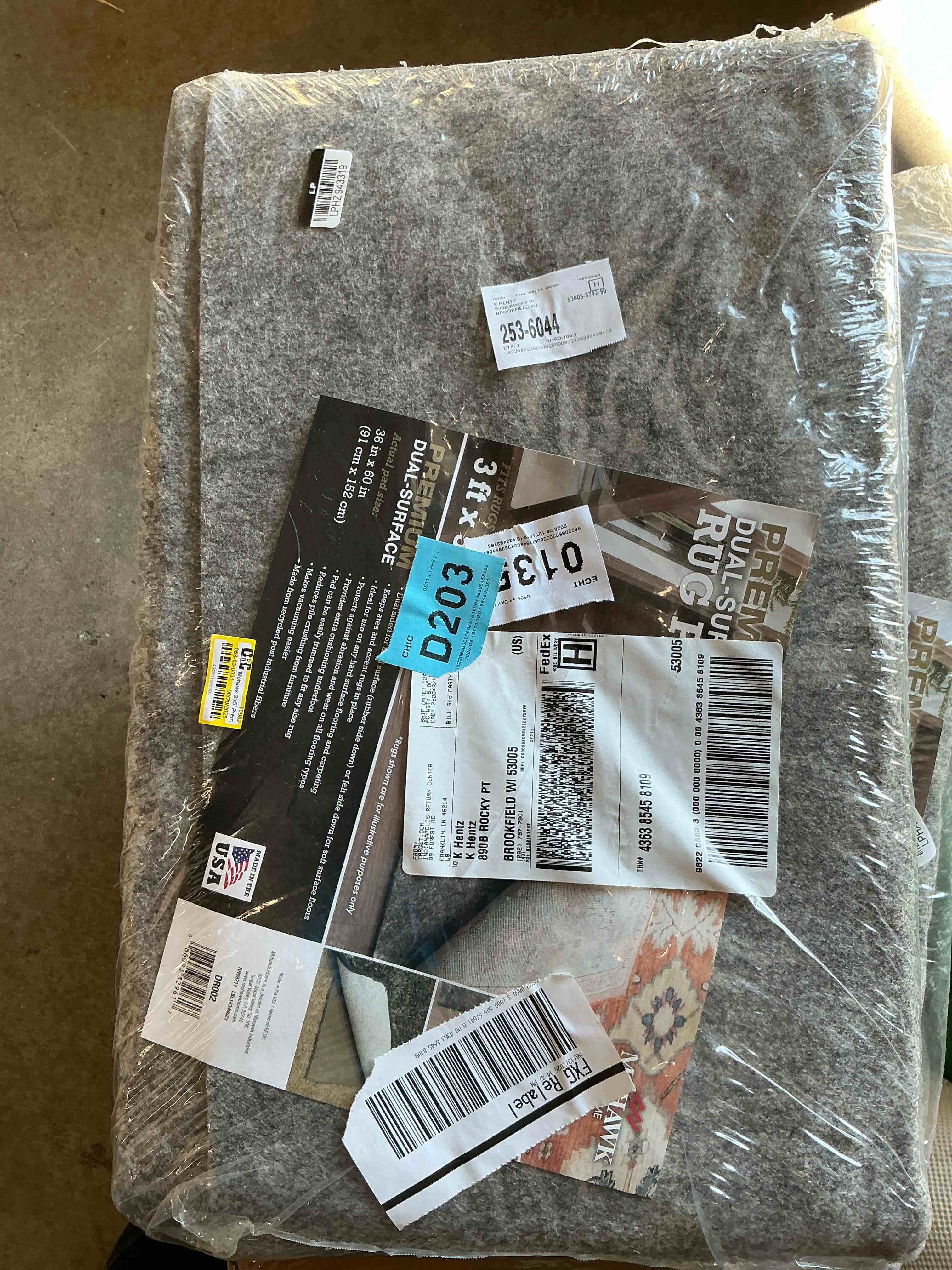 Condition photo showing New/Like New for mohawk home 3' x 5' non slip rug pad gripper 1/4 thick dual surface felt + rubber gripper - safe for all floors 1/4 inch dual surface rug pad 3' x 5' (rectangular)