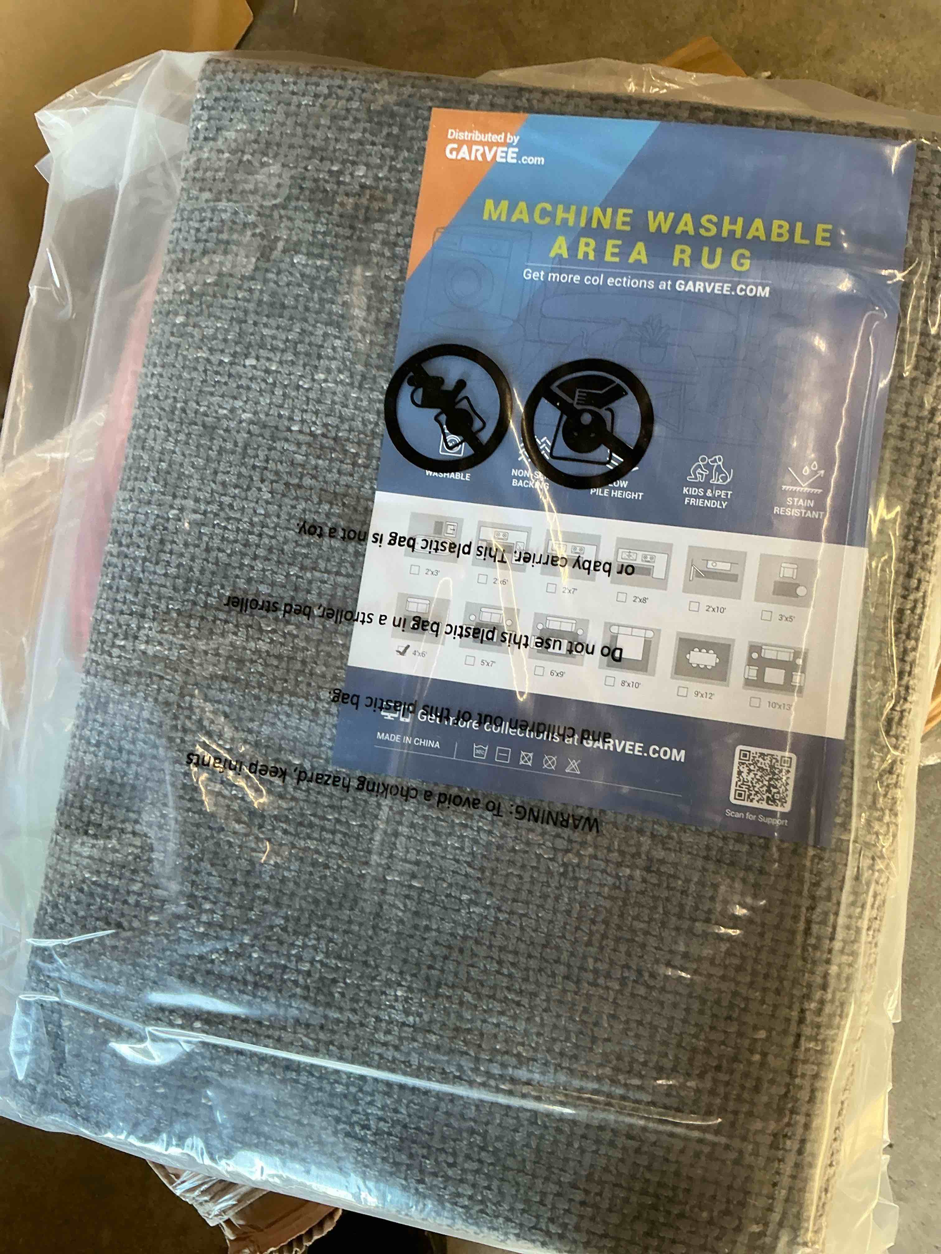 Condition photo showing New/Like New for garvee machine washable modern rug - stain resistant, non-slip, chenille, foldable