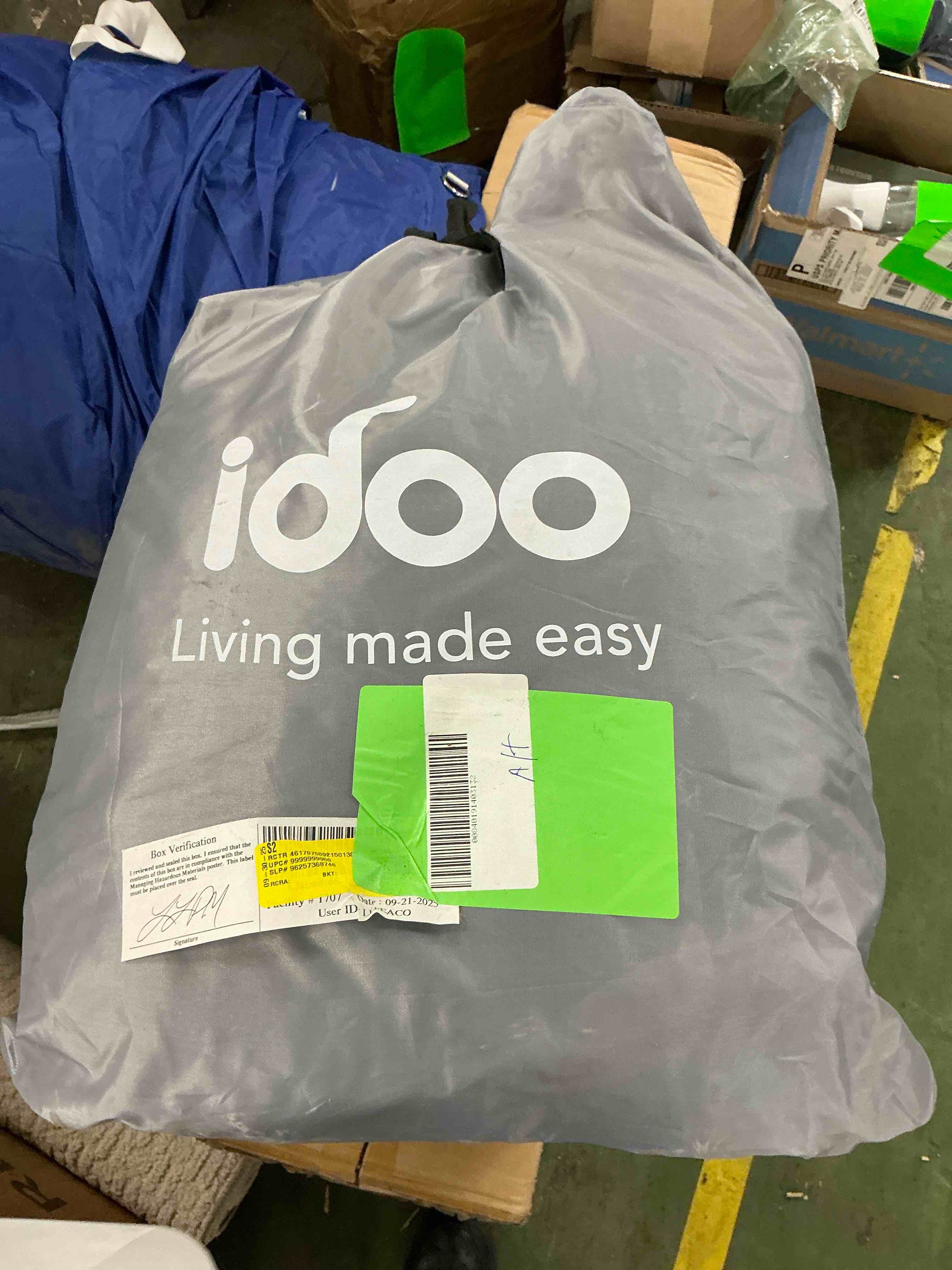 Condition photo showing Good Condition for idoo queen size air mattress inflatable airbed with built-in pump 650lb max