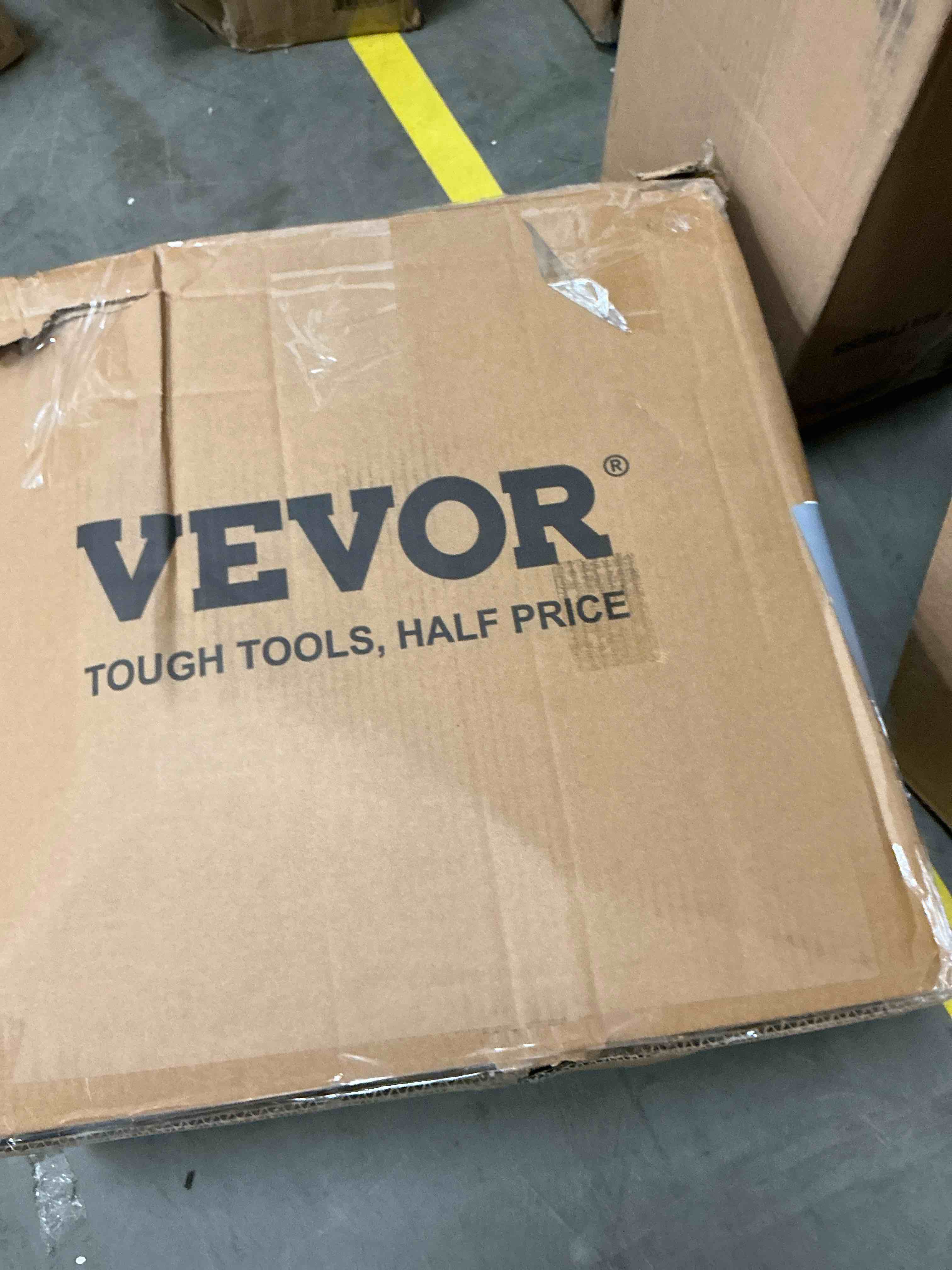 Condition photo showing New/Like New for vevor swivel chairs on wheels, supports up to 400 lbs, height-adjustable seating with extra-thick cushion, ideal for salons, bars, homes, offices, tattoo parlors, medical and massage use, black