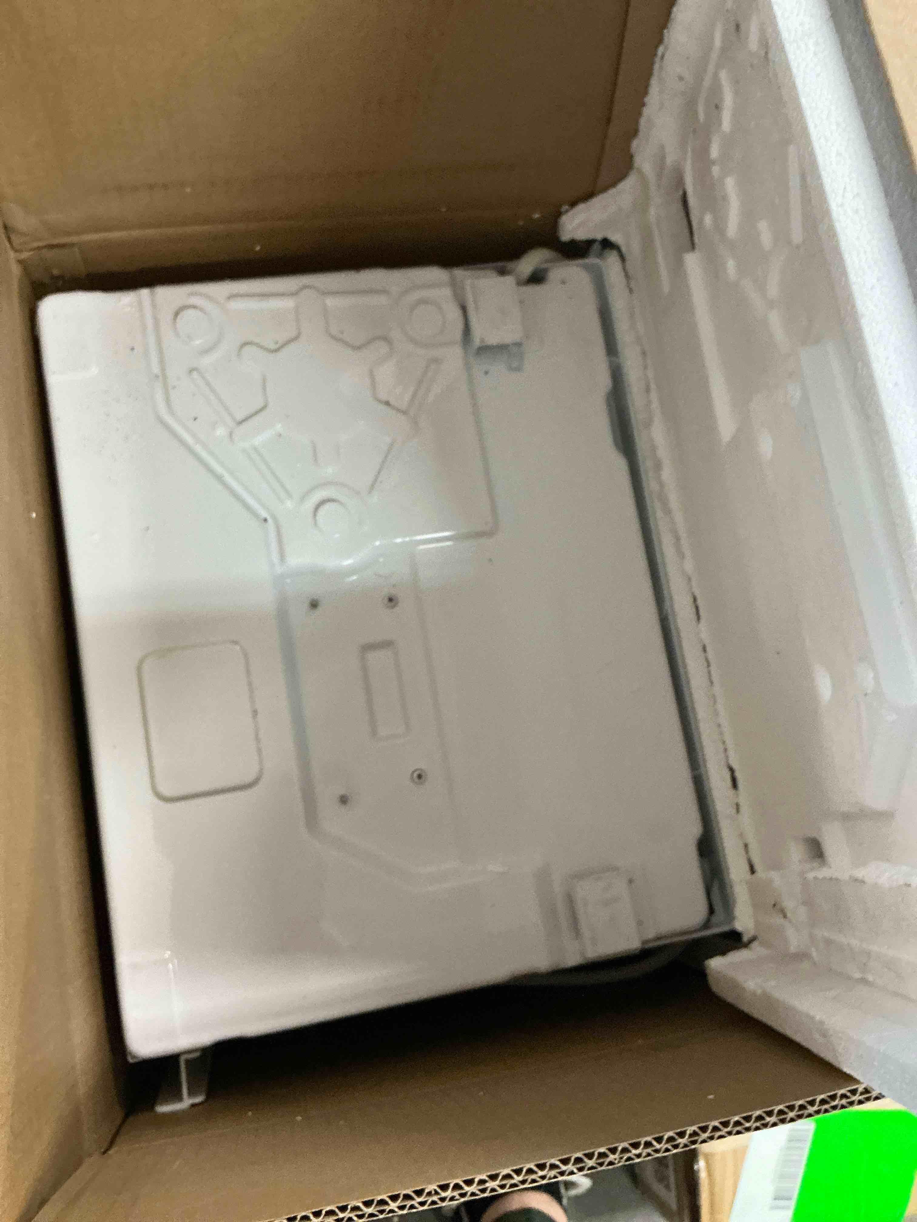 Condition photo showing Good Condition for ktaxon wifi wnabled 6000btu window air conditioner with remote, white