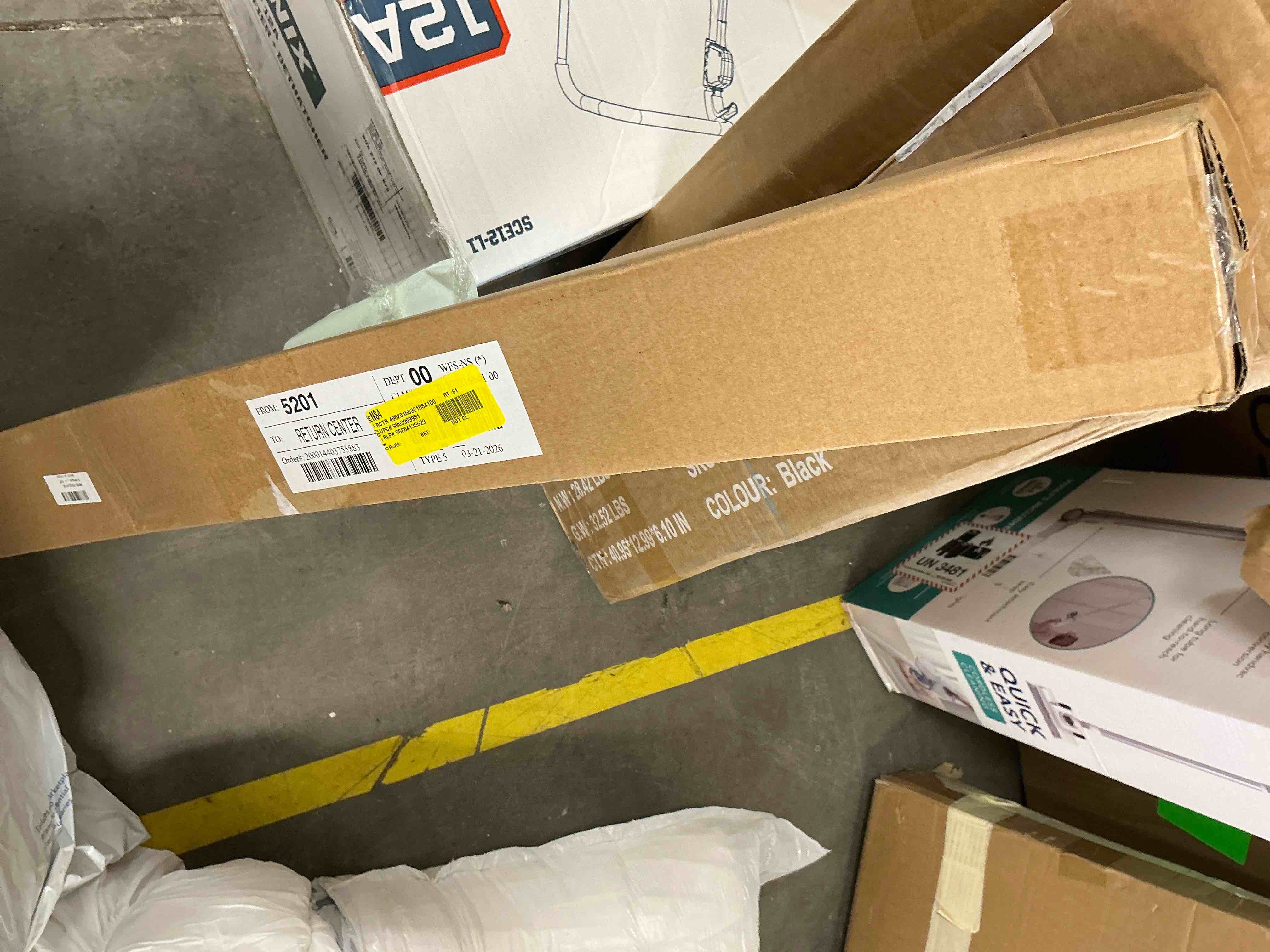 Condition photo showing New/Like New for kibhous office mat for hardwood floor, 36" x 48" rectangle clear chair mat ,matte, pvc