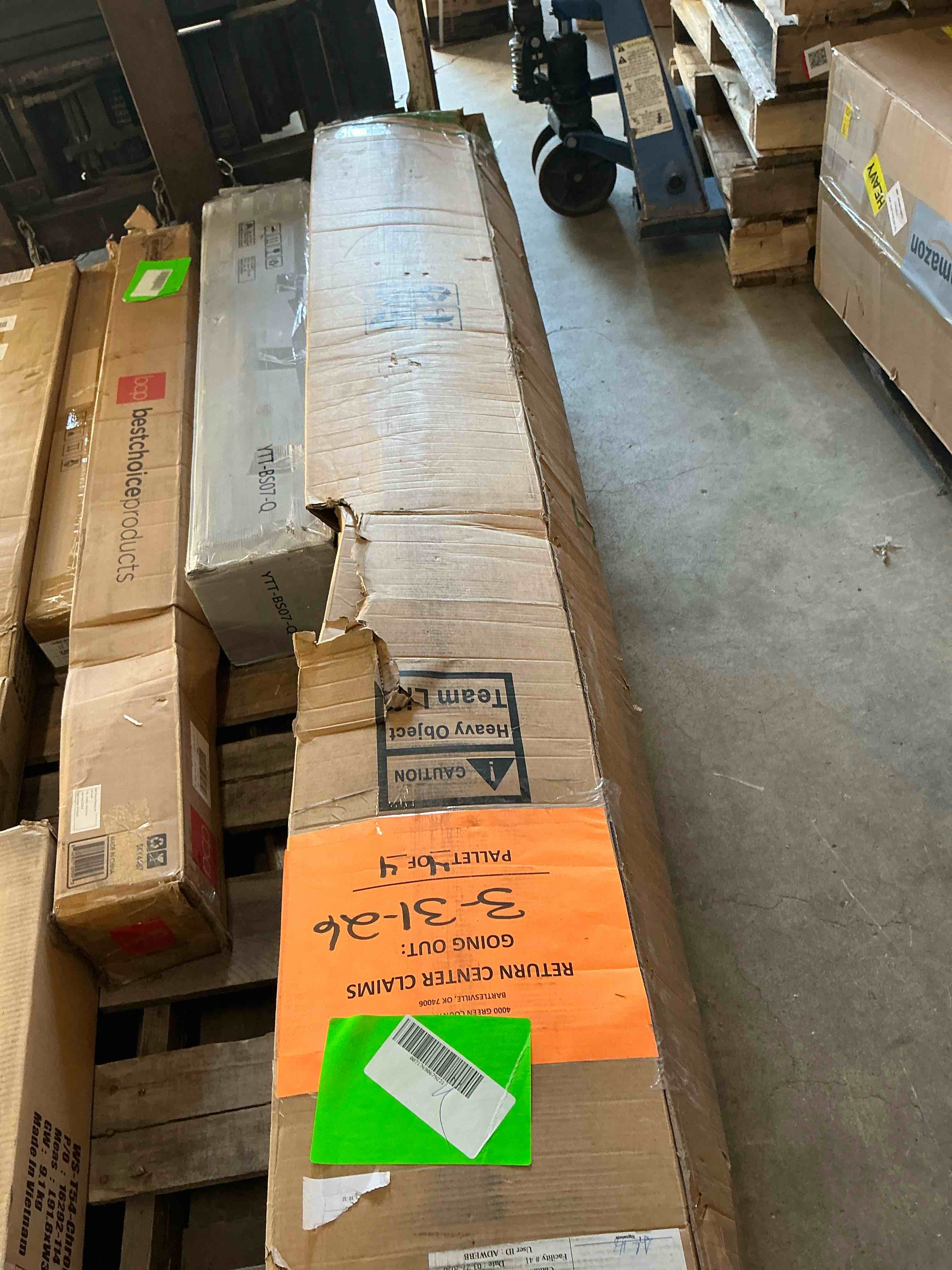 Condition photo showing New/Like New for king size mattress, 14 inch hybrid memory foam mattress in a box, pressure relief, certipur-us
