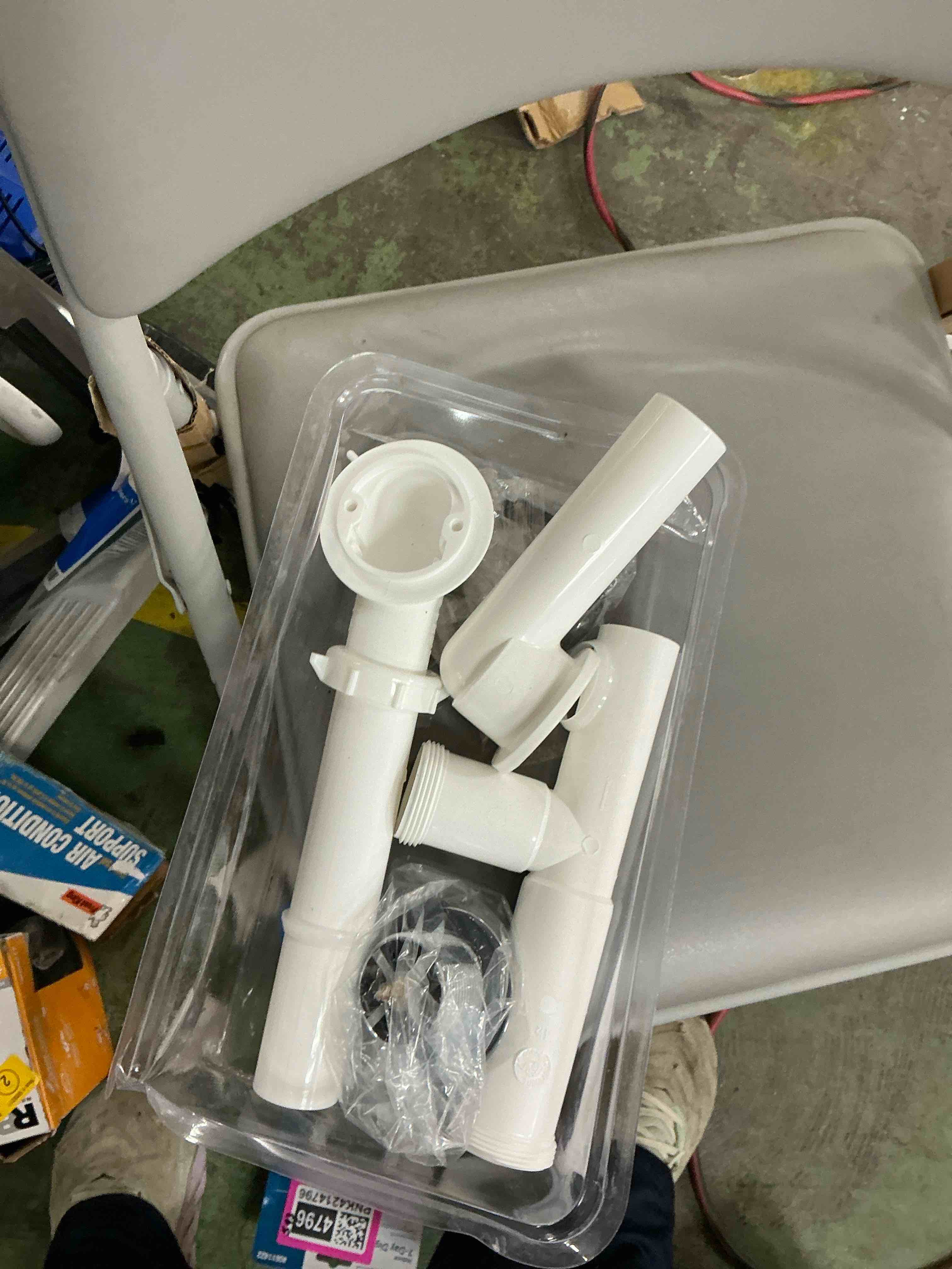Condition photo showing Good Condition for drain bath rollerball pol chrm