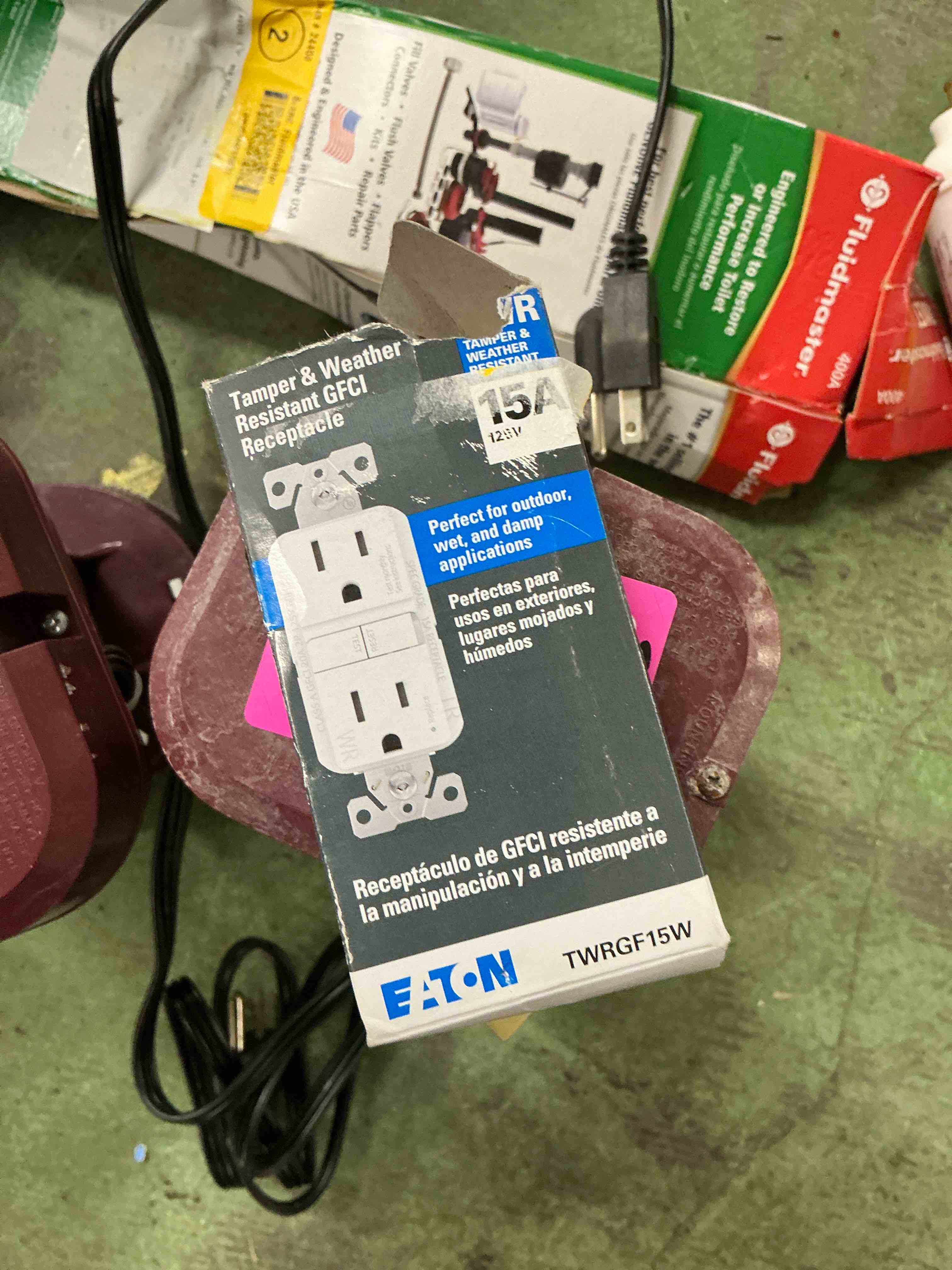 Condition photo showing Good Condition for eaton 15 -amp 125-volt tamper resistant weather resistant gfci residential decorator outlet receptacles