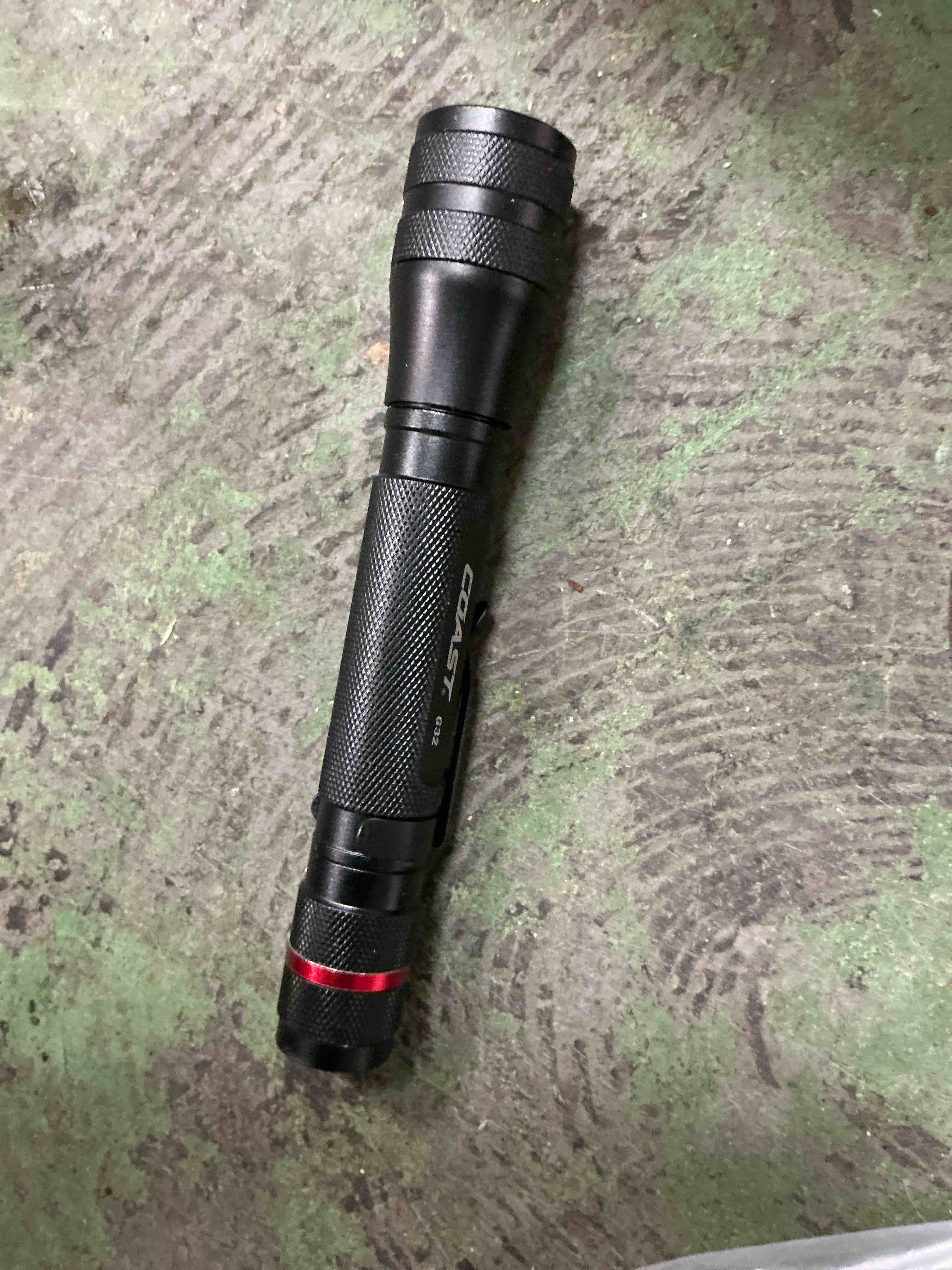 Condition photo showing Good Condition for coast 355-lumen led handheld flashlight