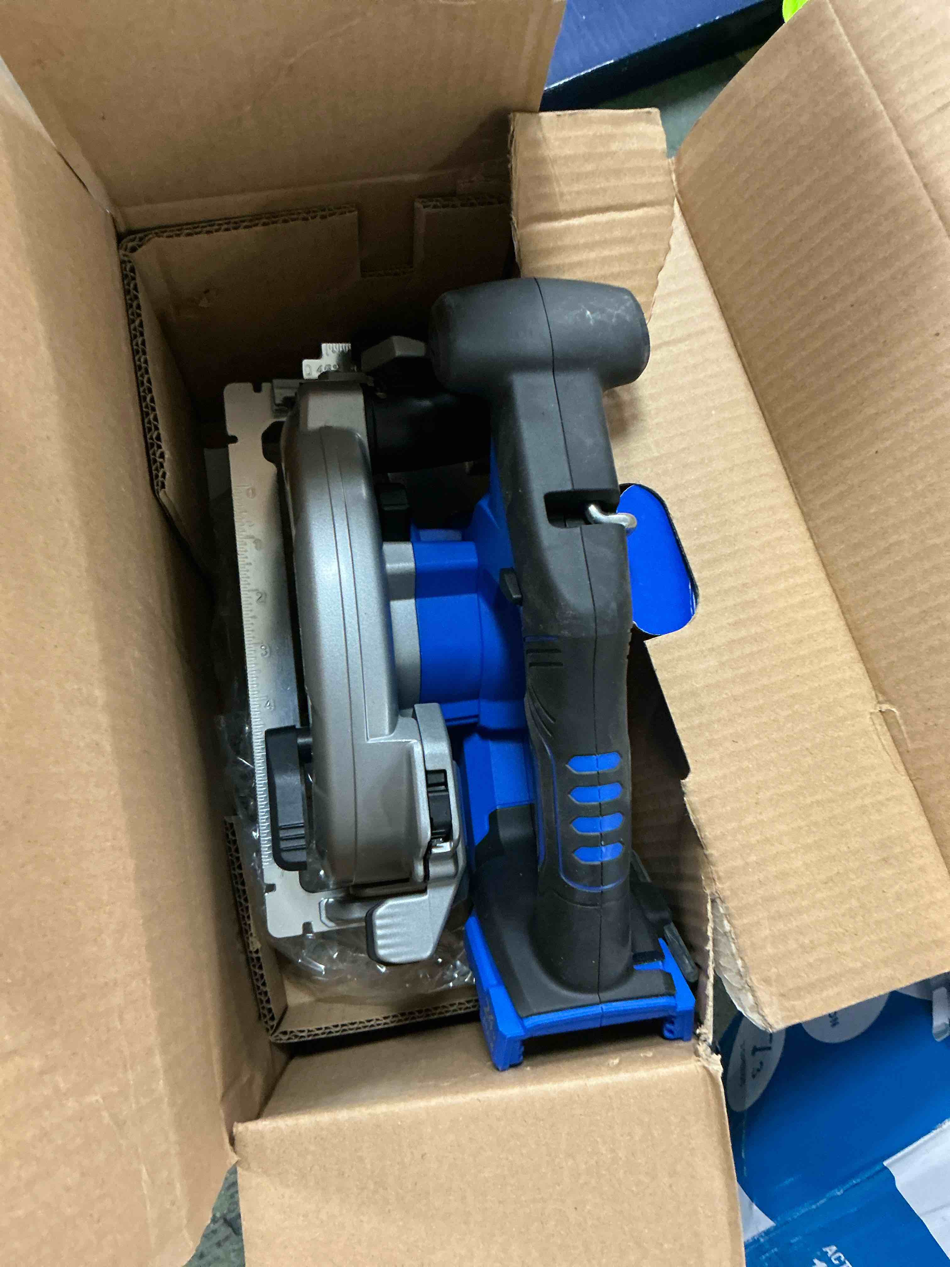 Condition photo showing Good Condition for kobalt 24-volt 6-1/2-in brushless cordless circular saw (battery not included and charger not included) 