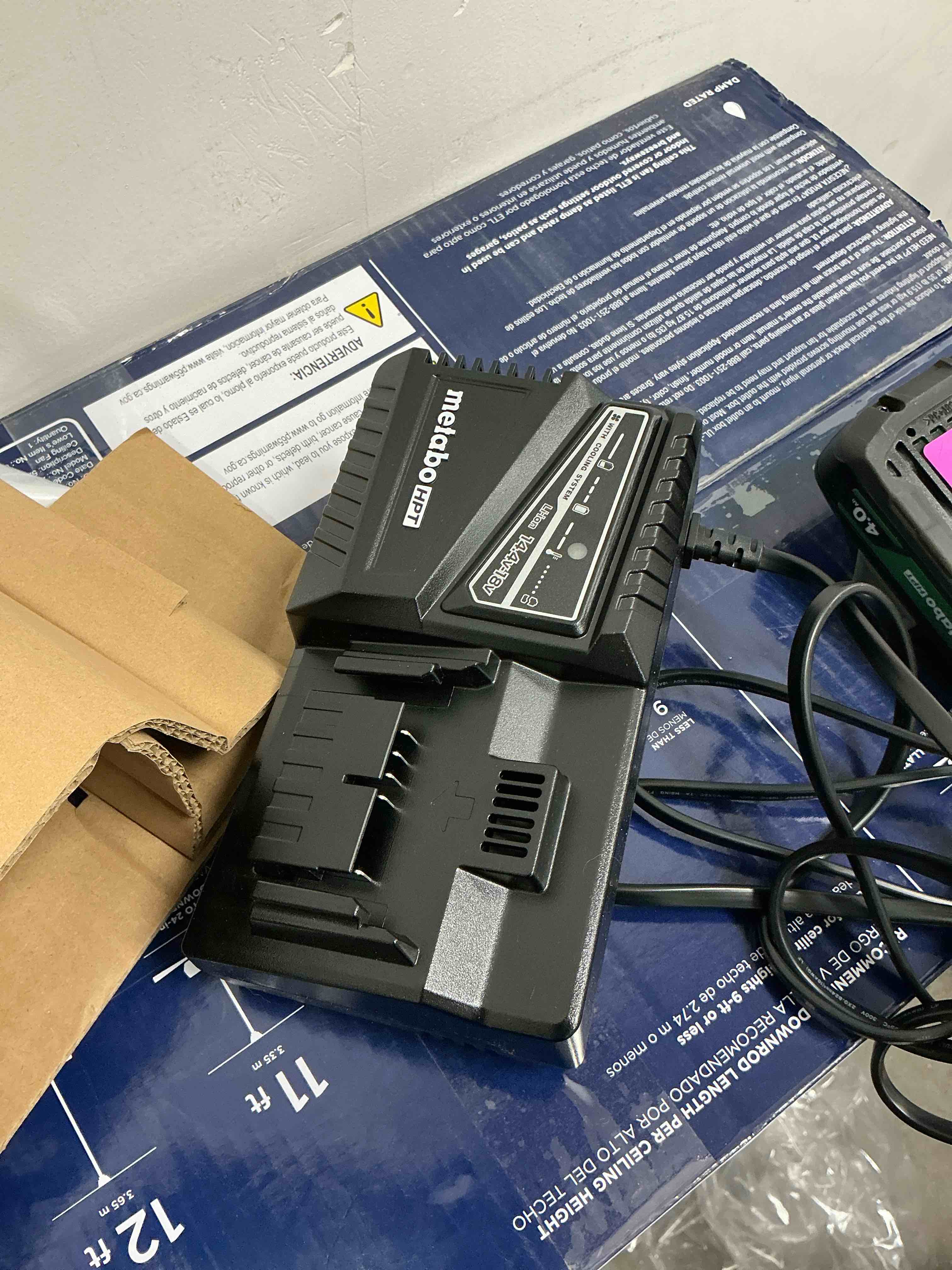 Condition photo showing Good Condition for metabo hpt uc18yfsl 14.4-18v battery charger