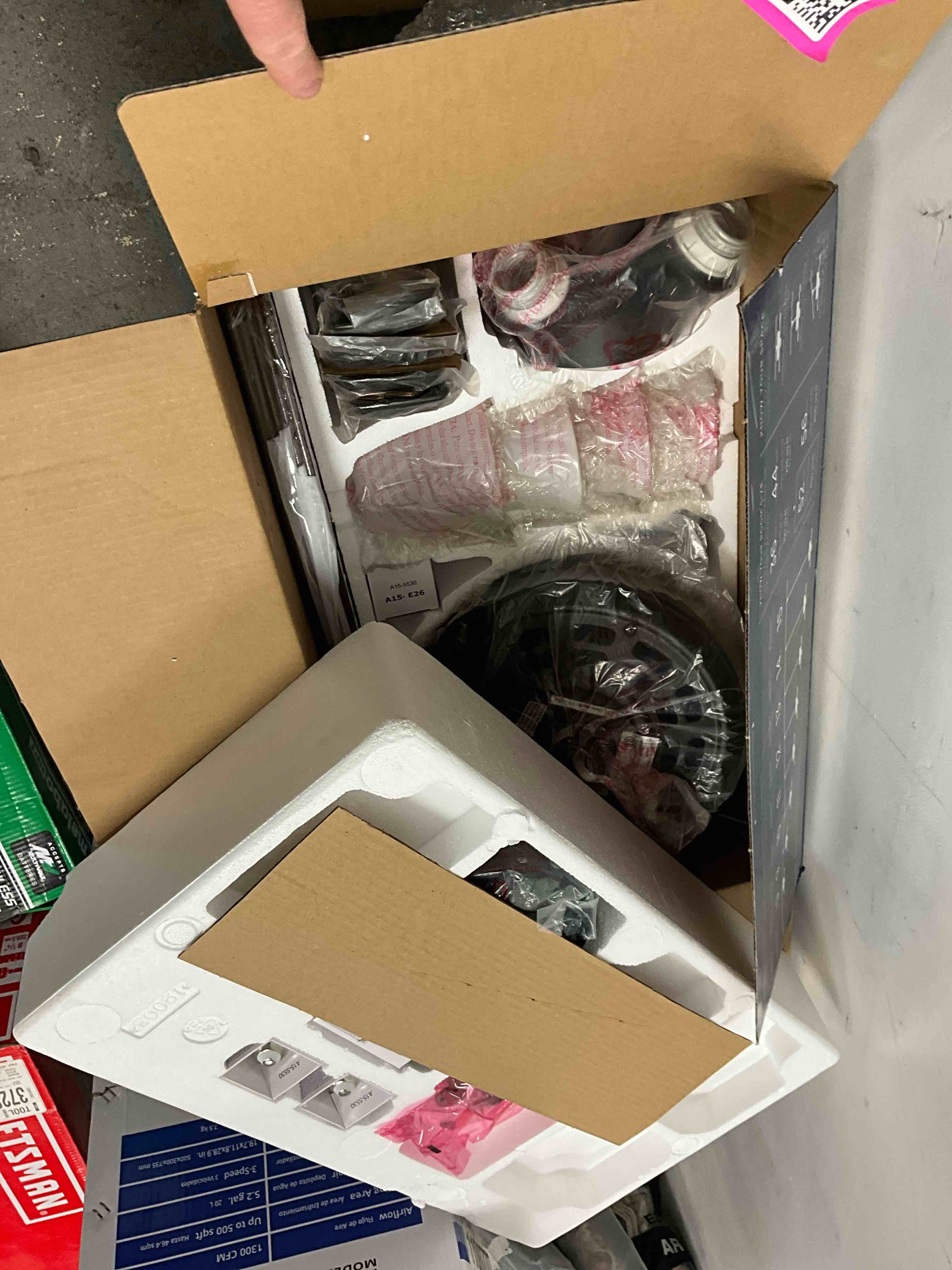 Condition photo showing Good Condition for harbor breeze notus 52-in bronze with mocha/sienna blades ceiling fan with light and pull chain included 5 -blade 