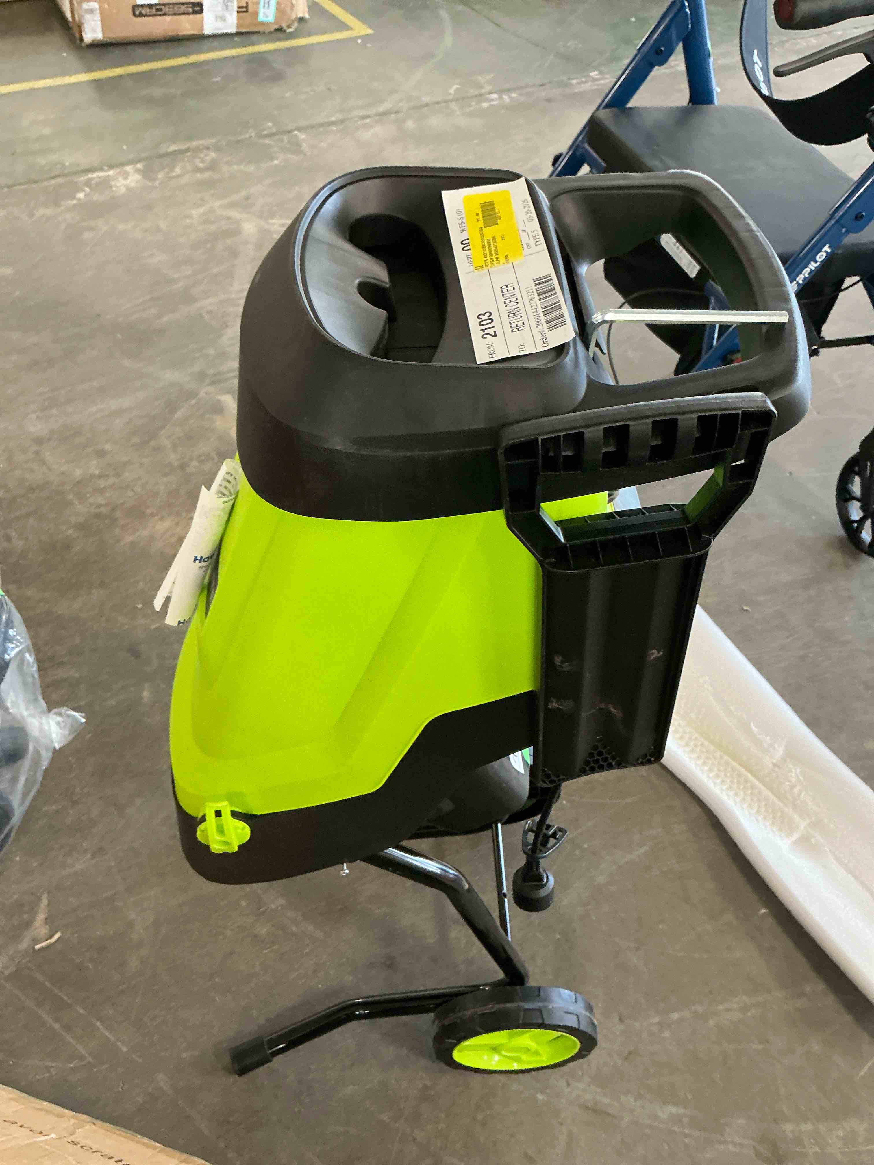 Condition photo showing Good Condition for steelite electric wood chipper shredder,15-amp corded leaf mulcher with 45l collection bag, 1.75 inch cutting diameter,wood chippers, shredders, & mulchers
