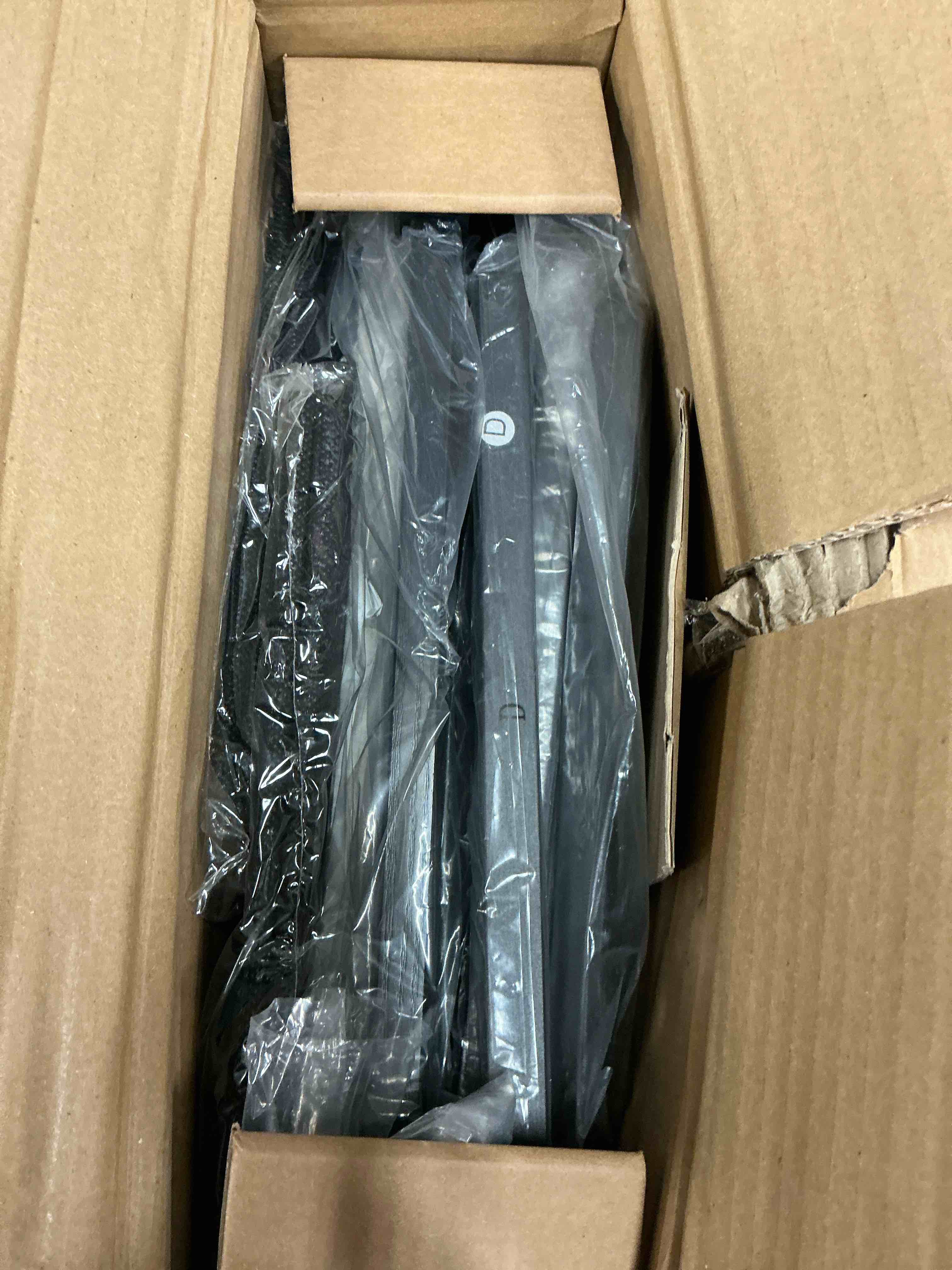 https://s3.amazonaws.com/lotting-images-prod/EmanualPiazza/PNK4215293_1777406035817.jpeg