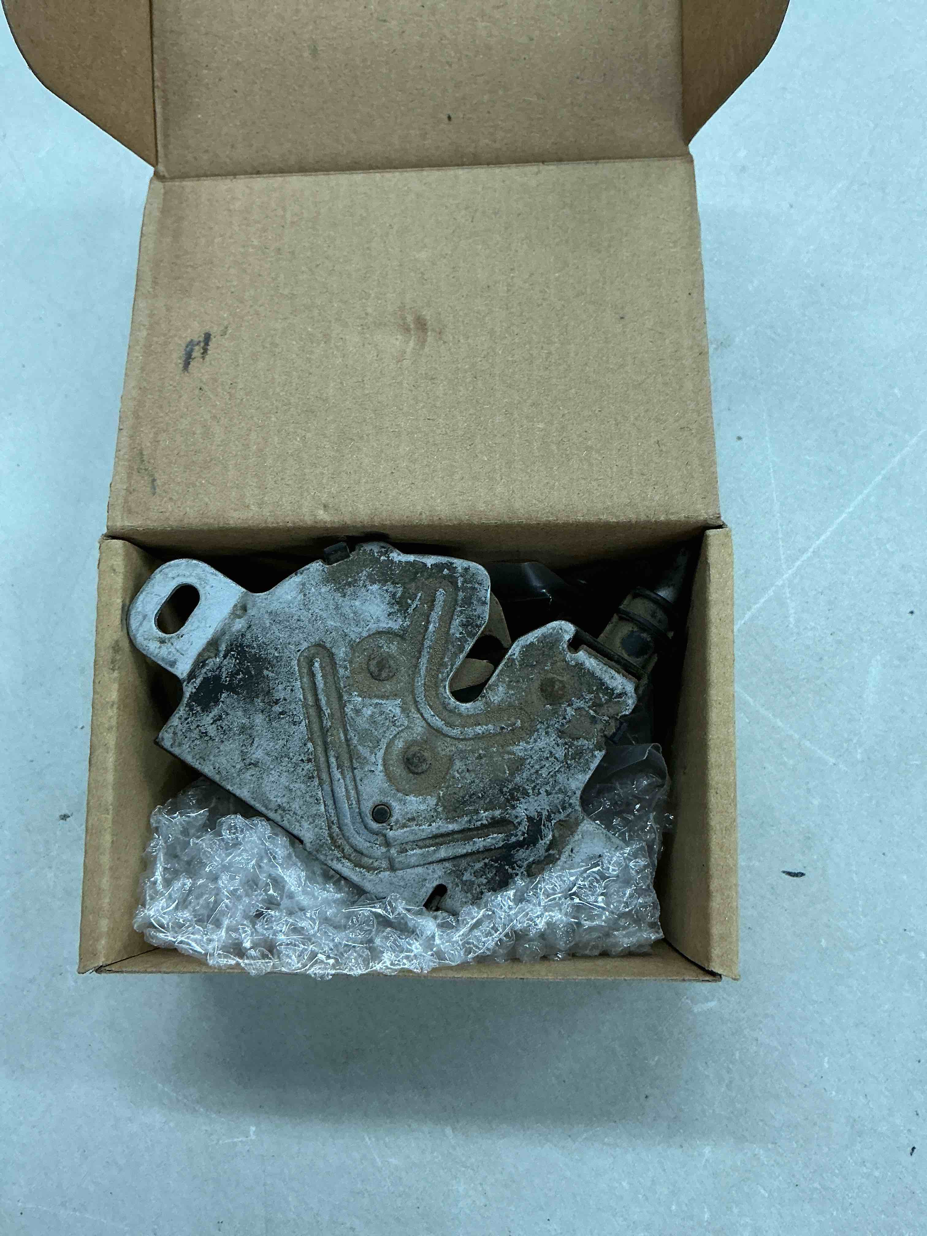 https://s3.amazonaws.com/lotting-images-prod/EmanualPiazza/PNK4986760_1779283934293.jpeg