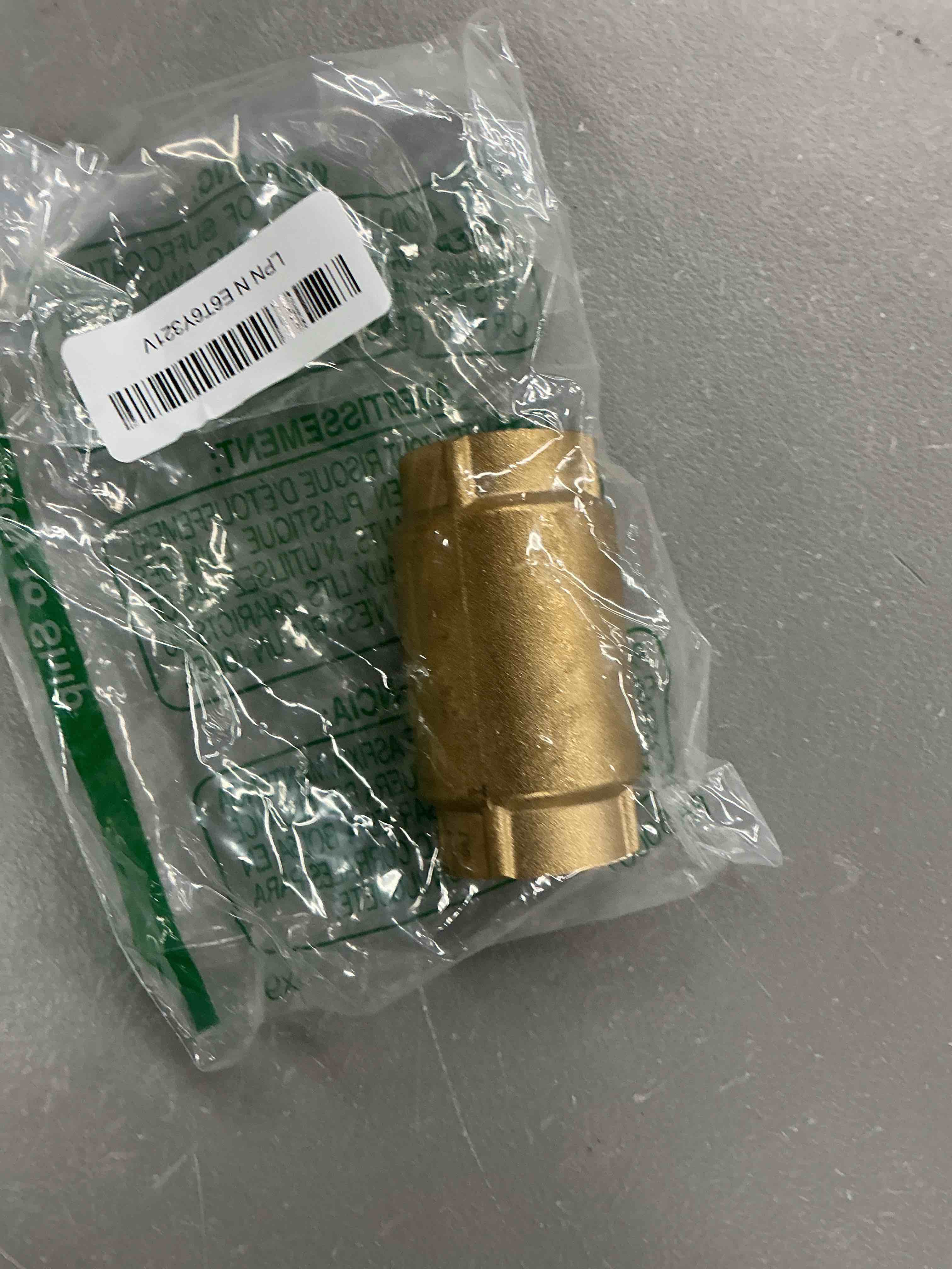 Condition photo showing Good Condition for 1" no-lead brass check valve with backflow preventer, cvnl100 700 series, universal one-way 1" fnpt × 1" fnpt 1''